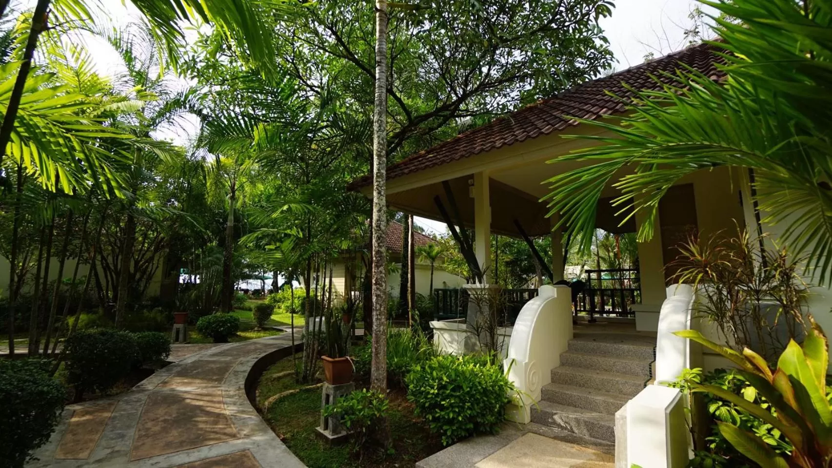 Property building in Baan Khaolak Beach Resort