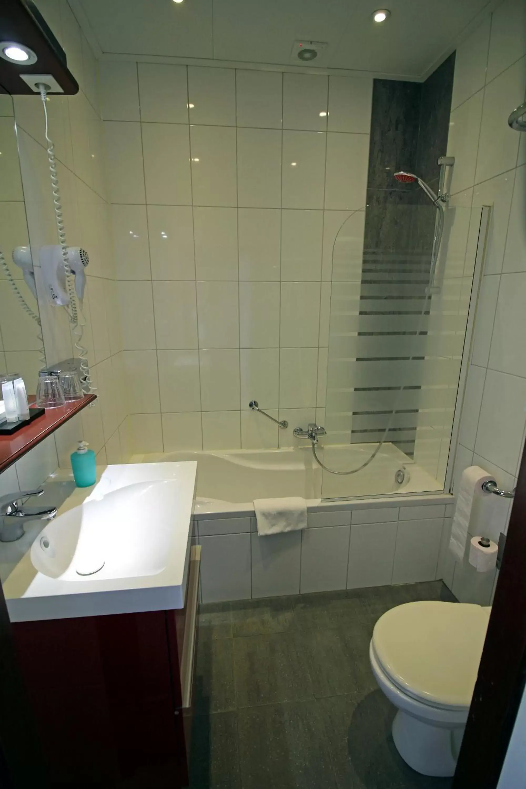 Bathroom in Apollo Hotel