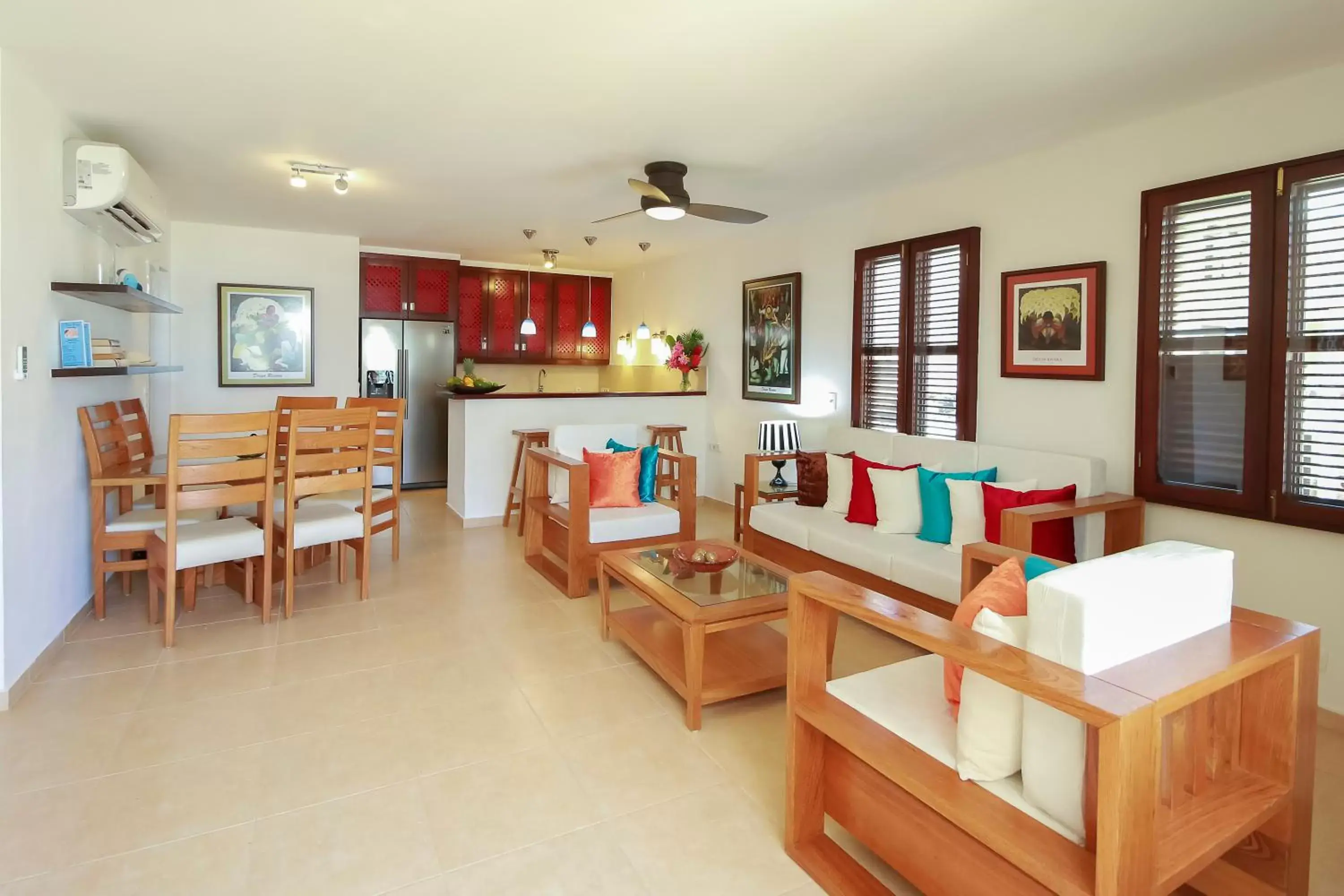 Restaurant/Places to Eat in Cabarete Palm Beach Condos