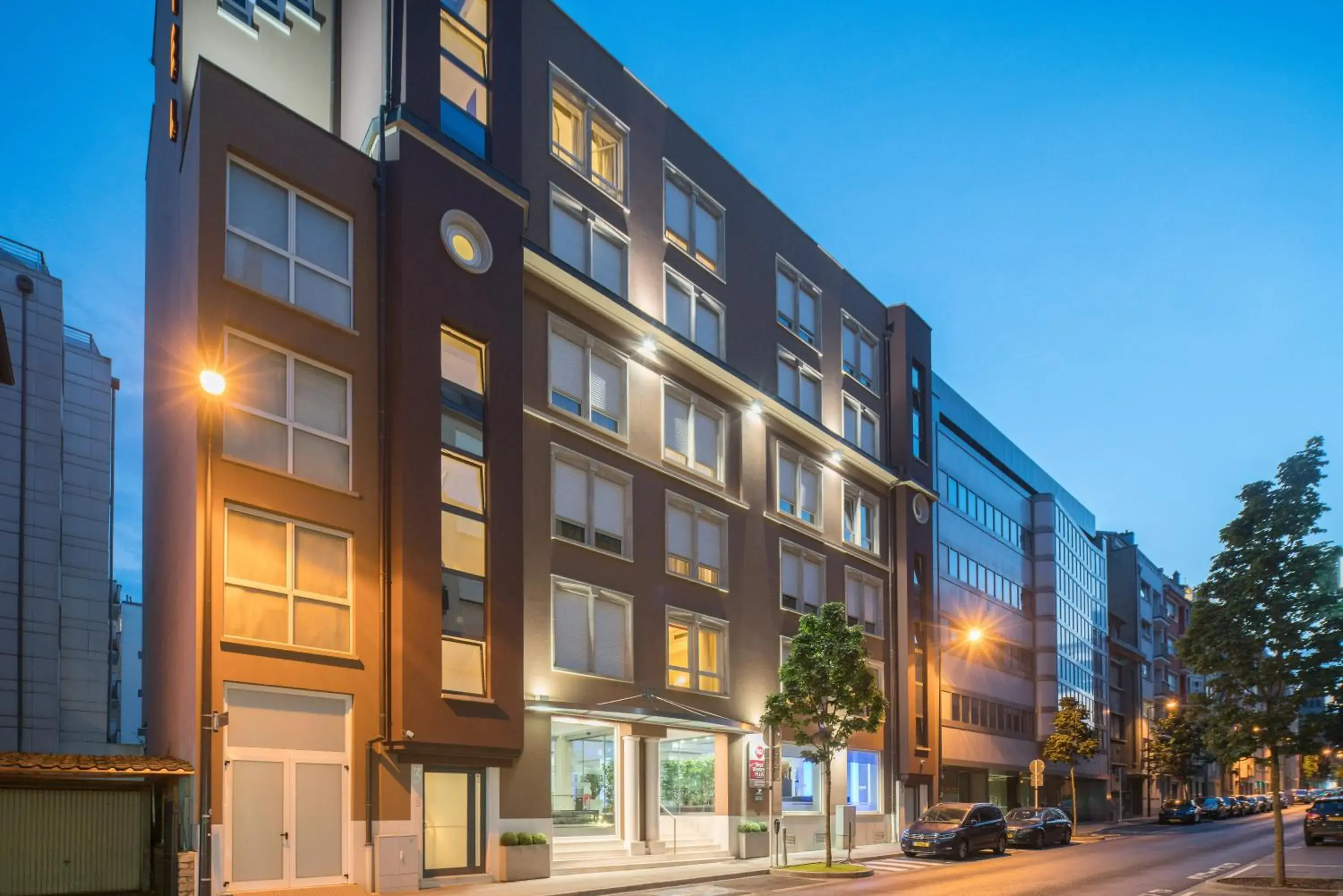 Property building in Best Western Plus Grand Hotel Victor Hugo Property building in Best Western Plus Grand Hotel Victor Hugo