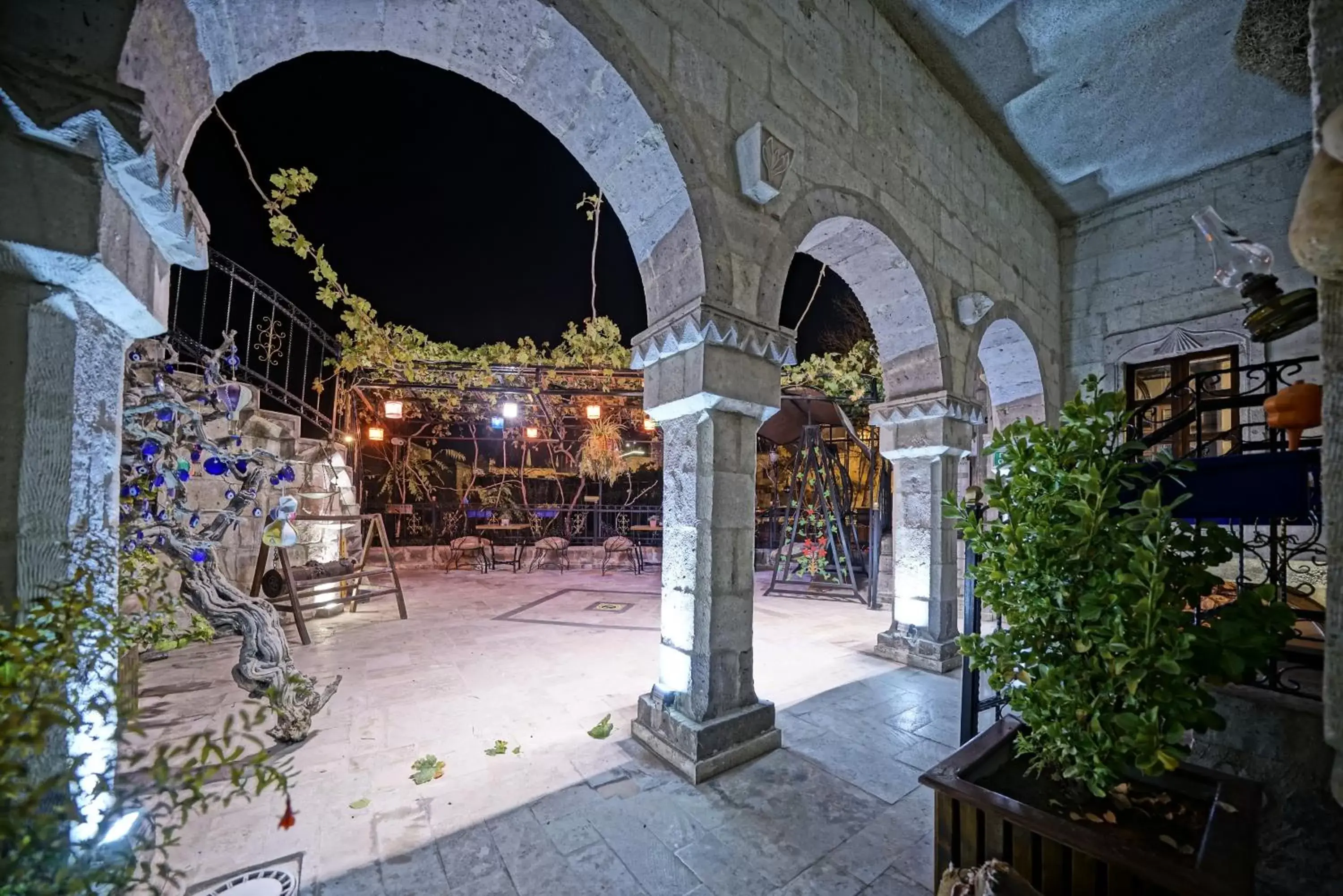 Patio in Maccan Cave Hotel