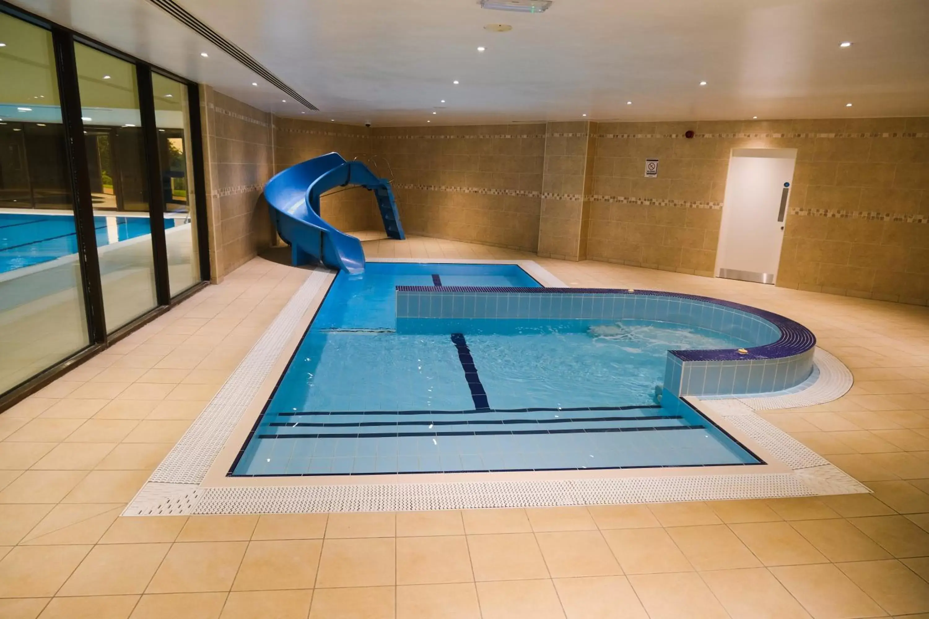 Spa and wellness centre/facilities, Swimming Pool in Burntwood Court Hotel