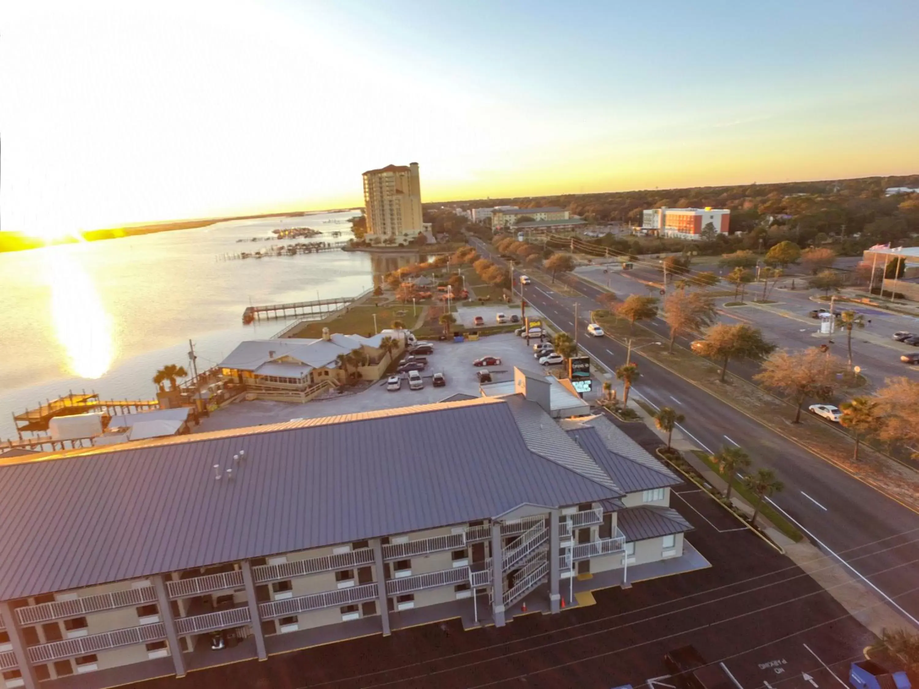 Property building in Seabreeze Inn - Fort Walton Property building in Seabreeze Inn - Fort Walton