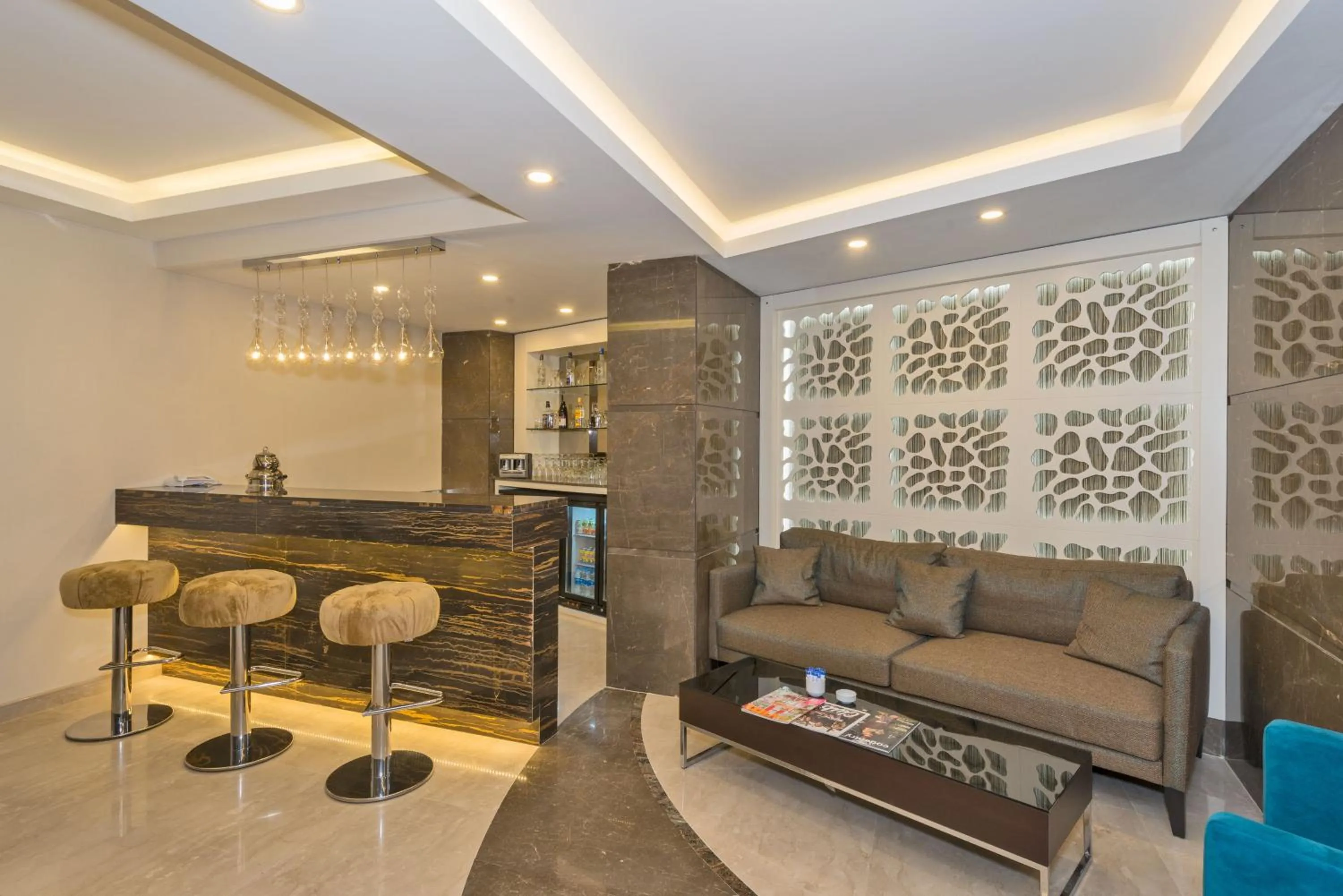 Lounge or bar in Bisetun Hotel