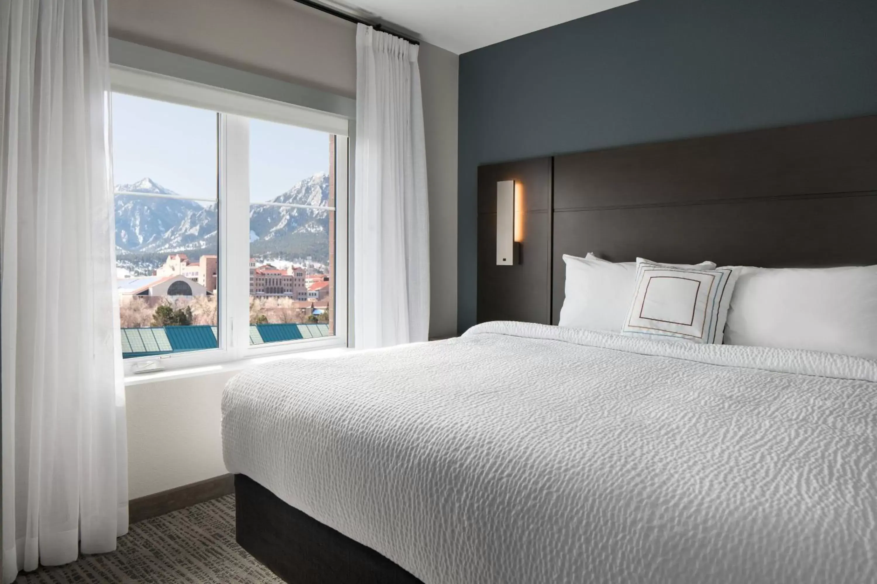 Photo of the whole room, Bed in Residence Inn by Marriott Boulder Canyon Boulevard