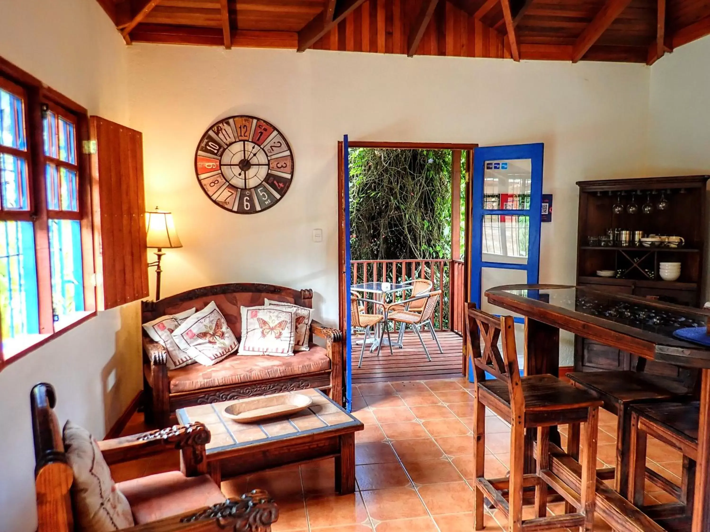 Living room, Seating Area in Orosi Lodge