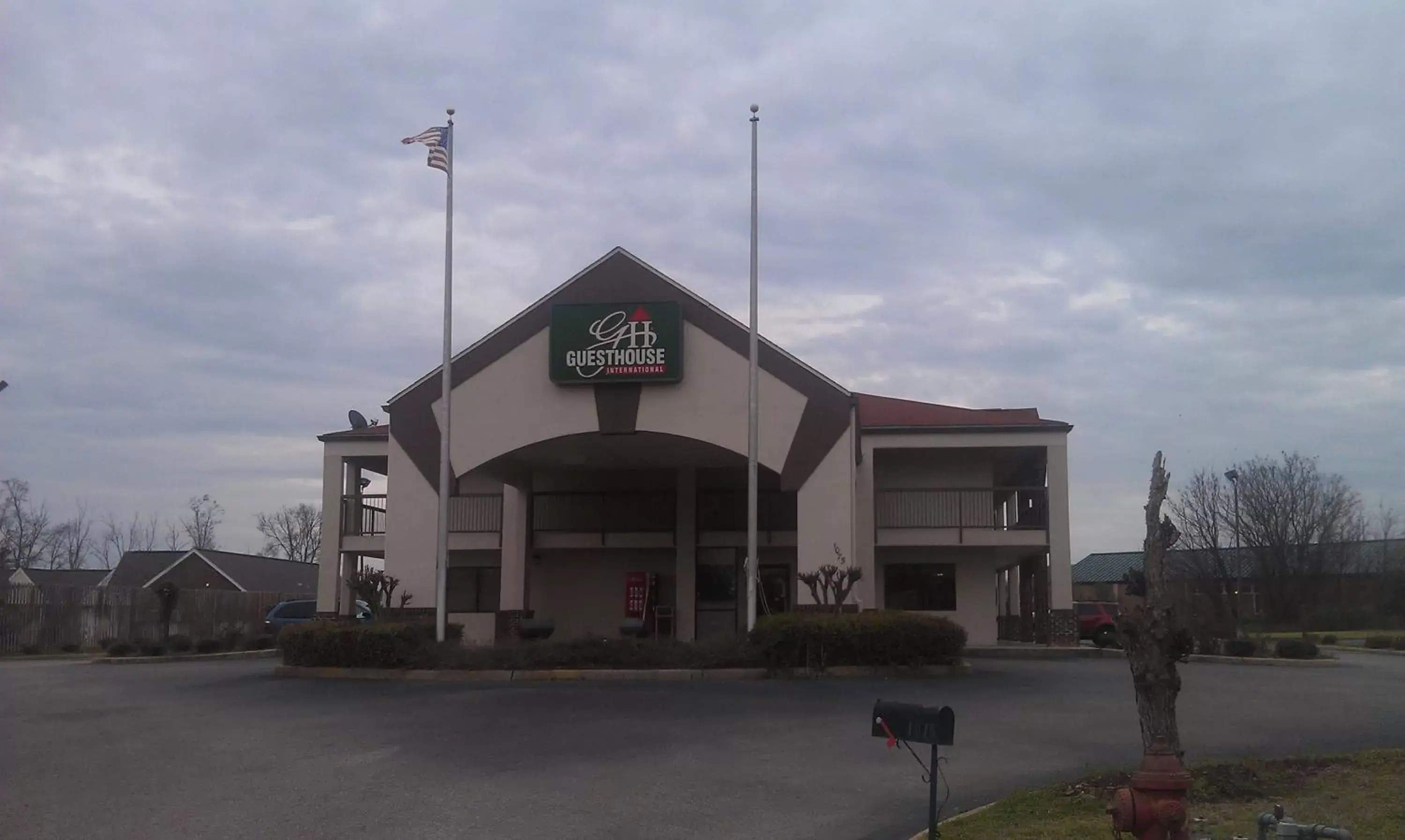 Facade/entrance, Property Building in GuestHouse Inn Dothan