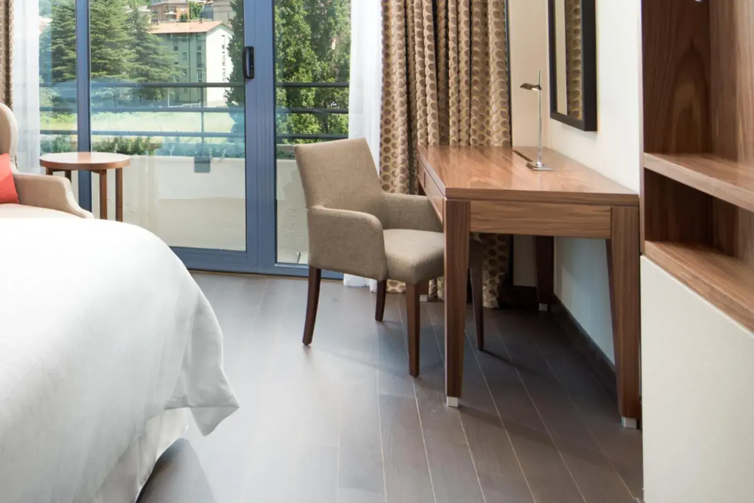 Bedroom, Seating Area in Sheraton Lake Como Hotel