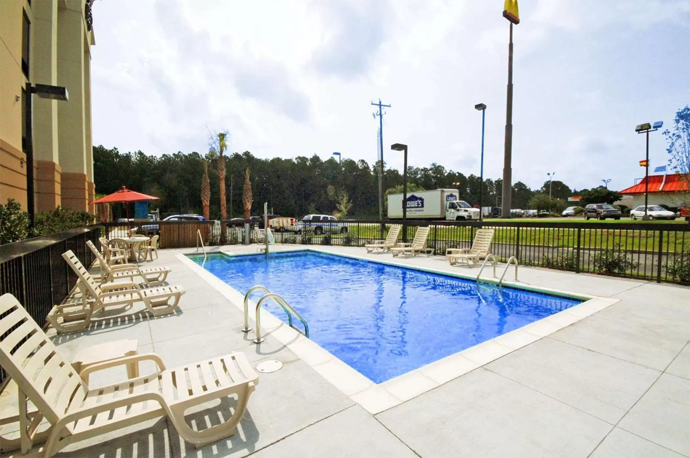 Pool view, Swimming Pool in Hampton Inn Moss Point