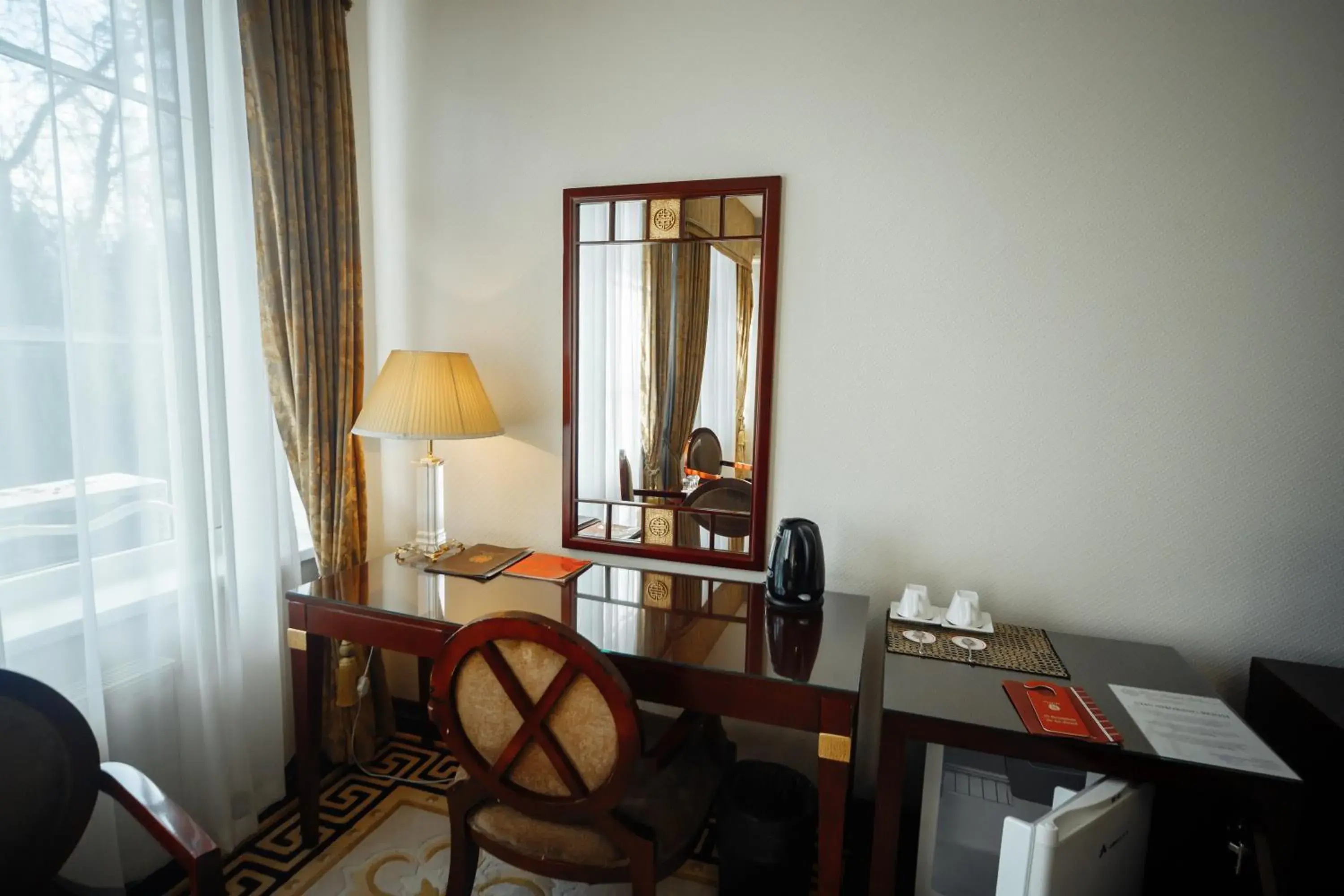 hair dresser, Seating Area in Club Royal Park