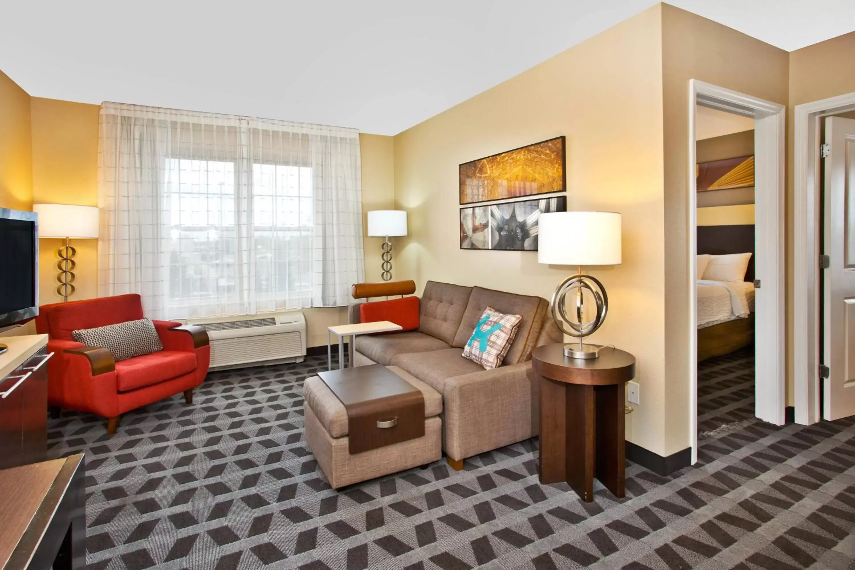 Living room, Seating Area in TownePlace Suites Republic Airport Long Island Farmingdale