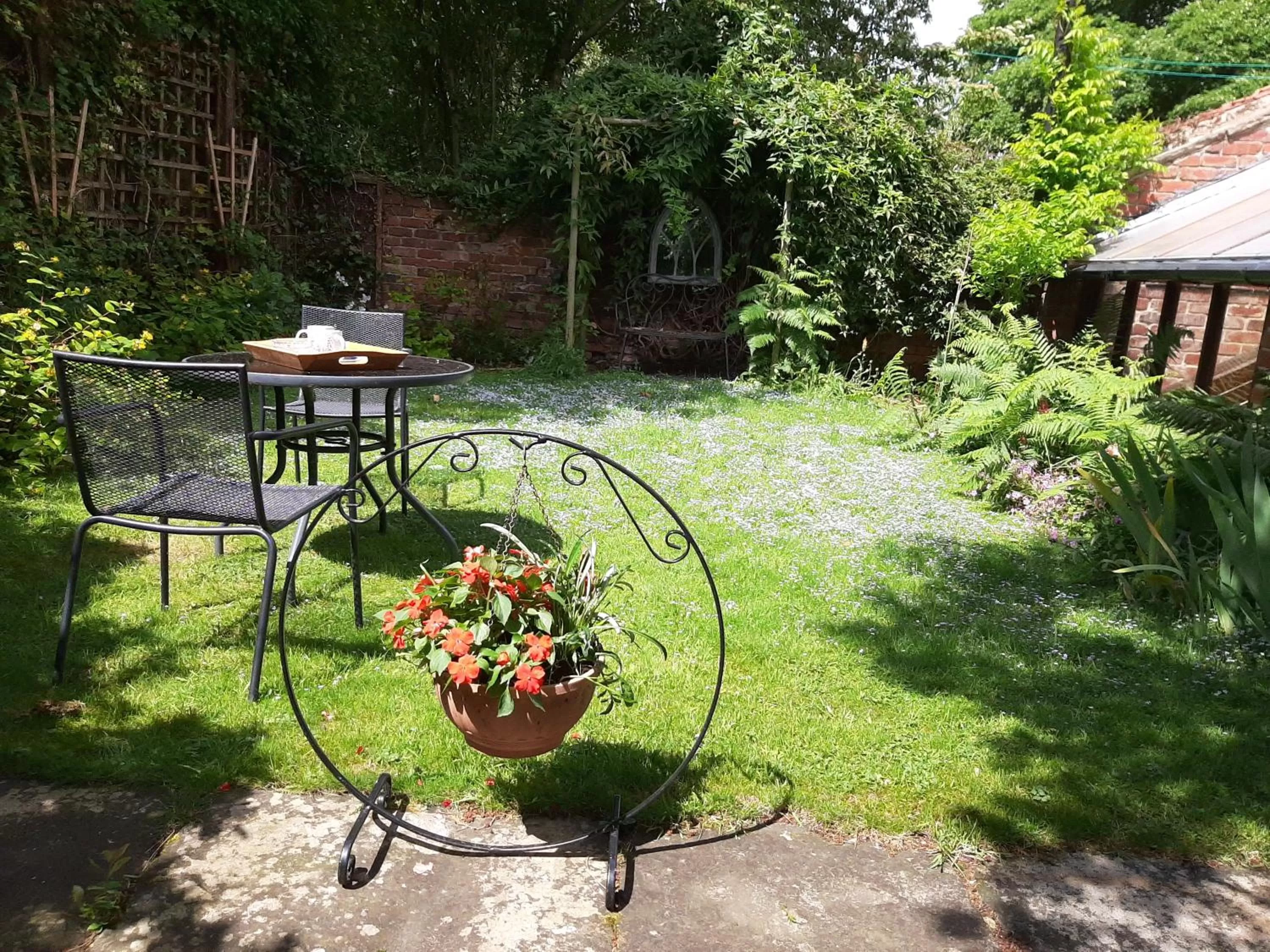 Garden in Church Villa B & B