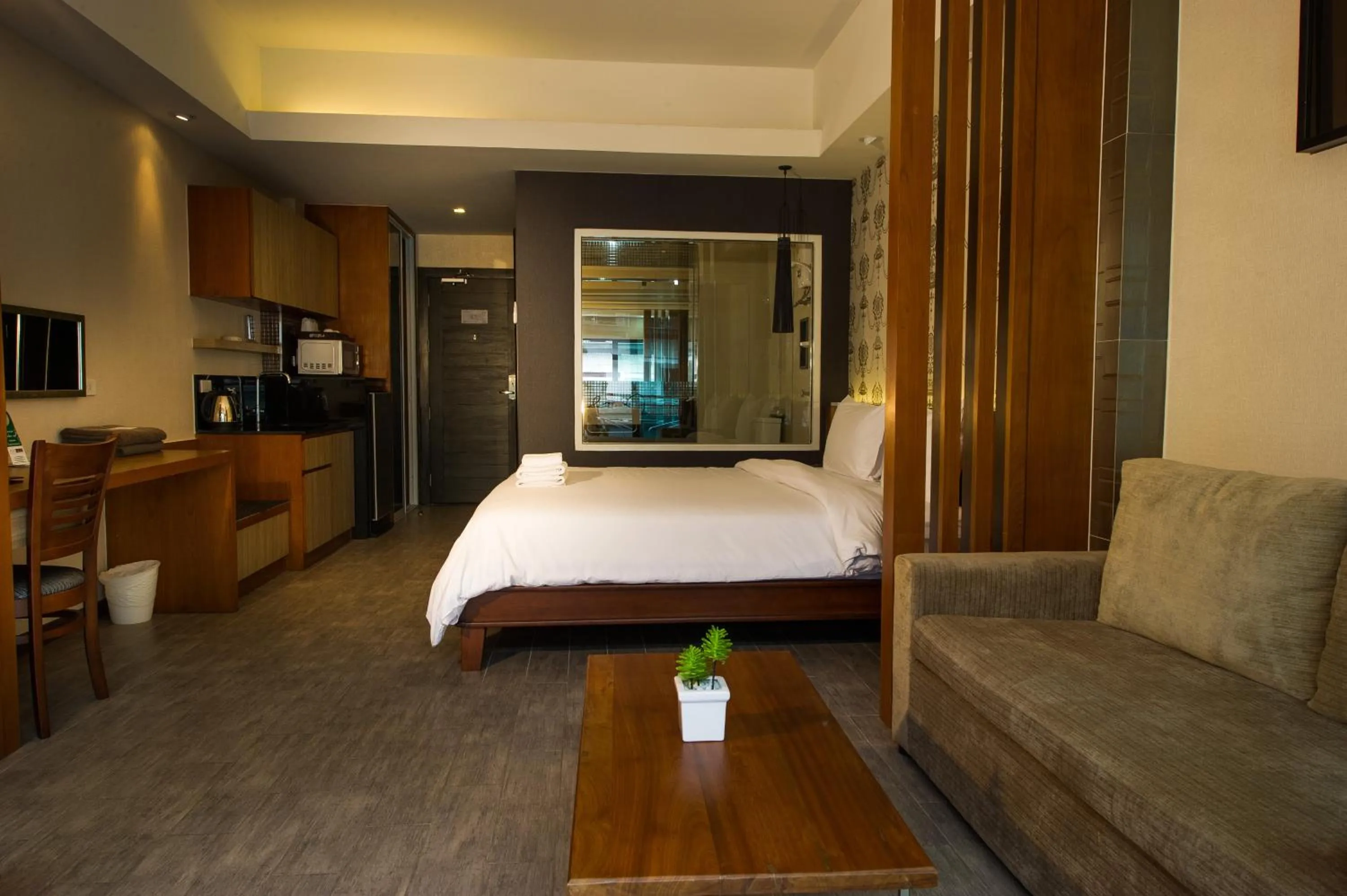 Photo of the whole room, Bed in Inn Residence Serviced Suites - SHA Extra Plus
