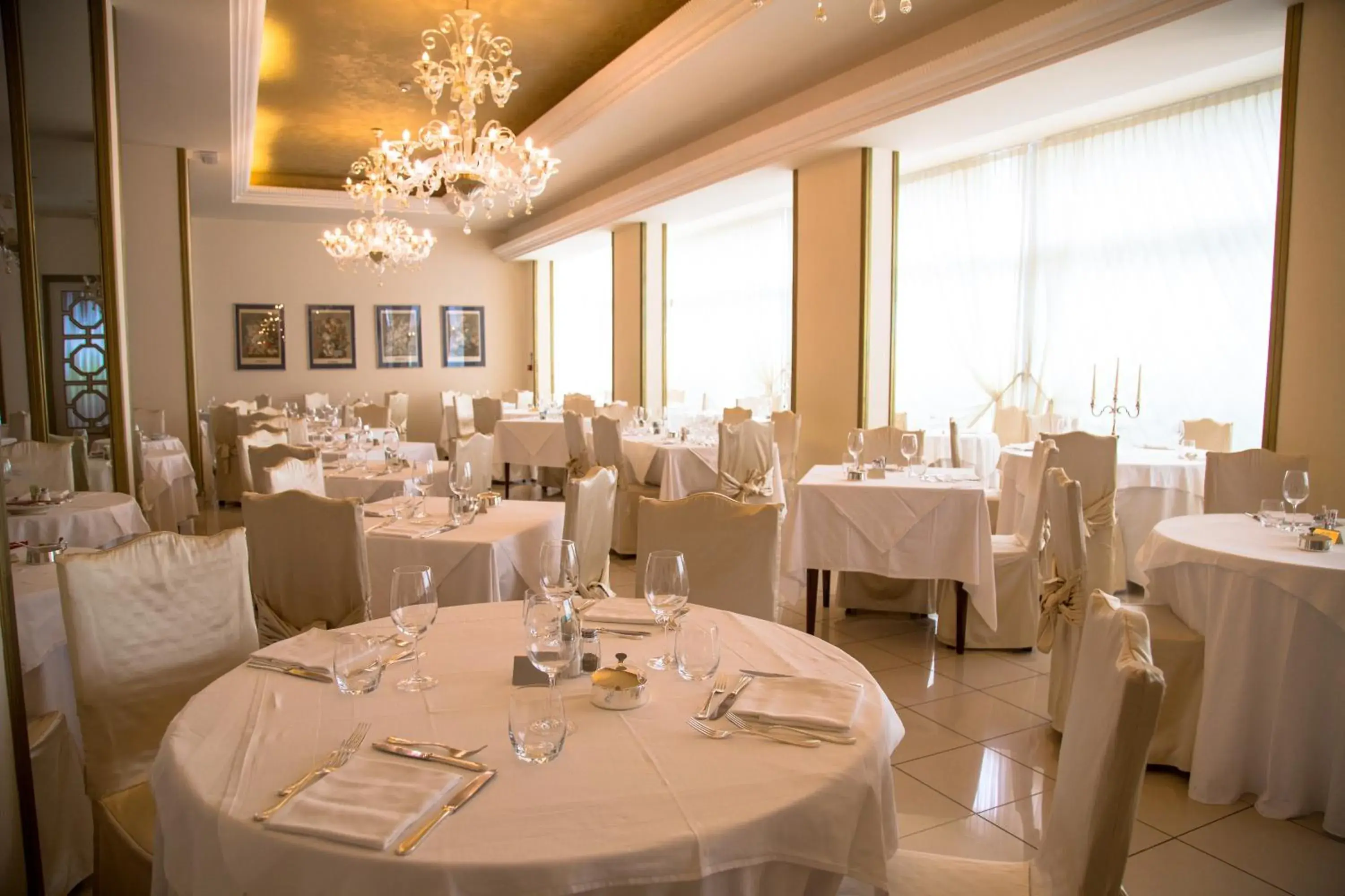 Restaurant/Places to Eat in Hotel Terme Principe