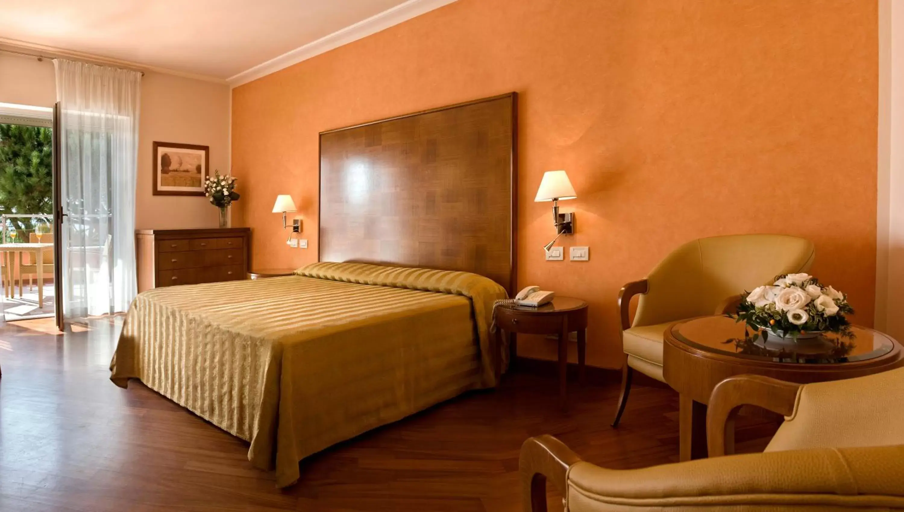 Photo of the whole room, Bed in Versilia Palace Hotel