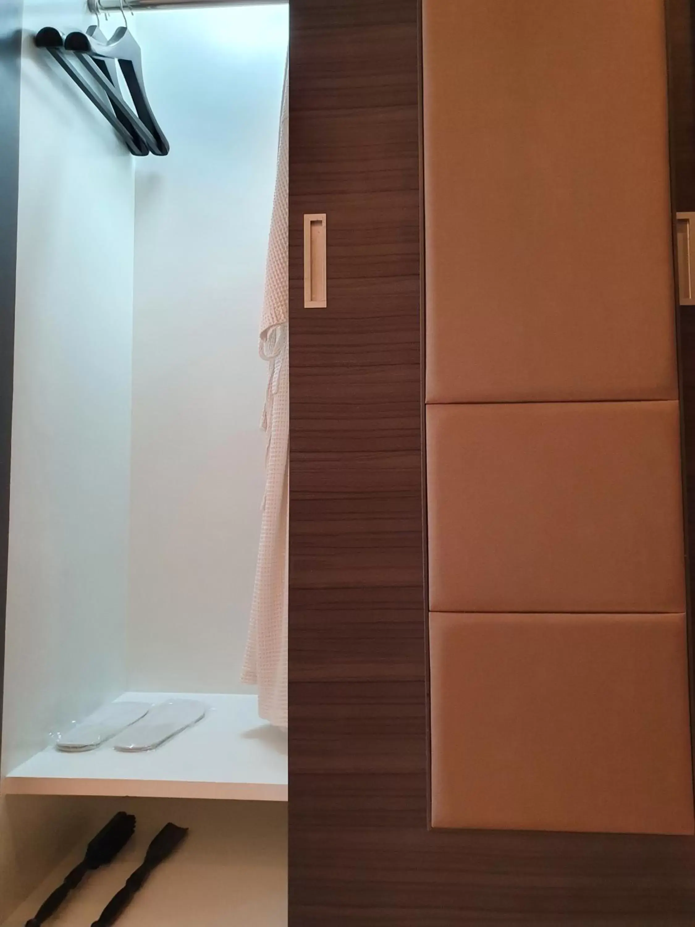 wardrobe, Bathroom in Amora NeoLuxe Suites Hotel