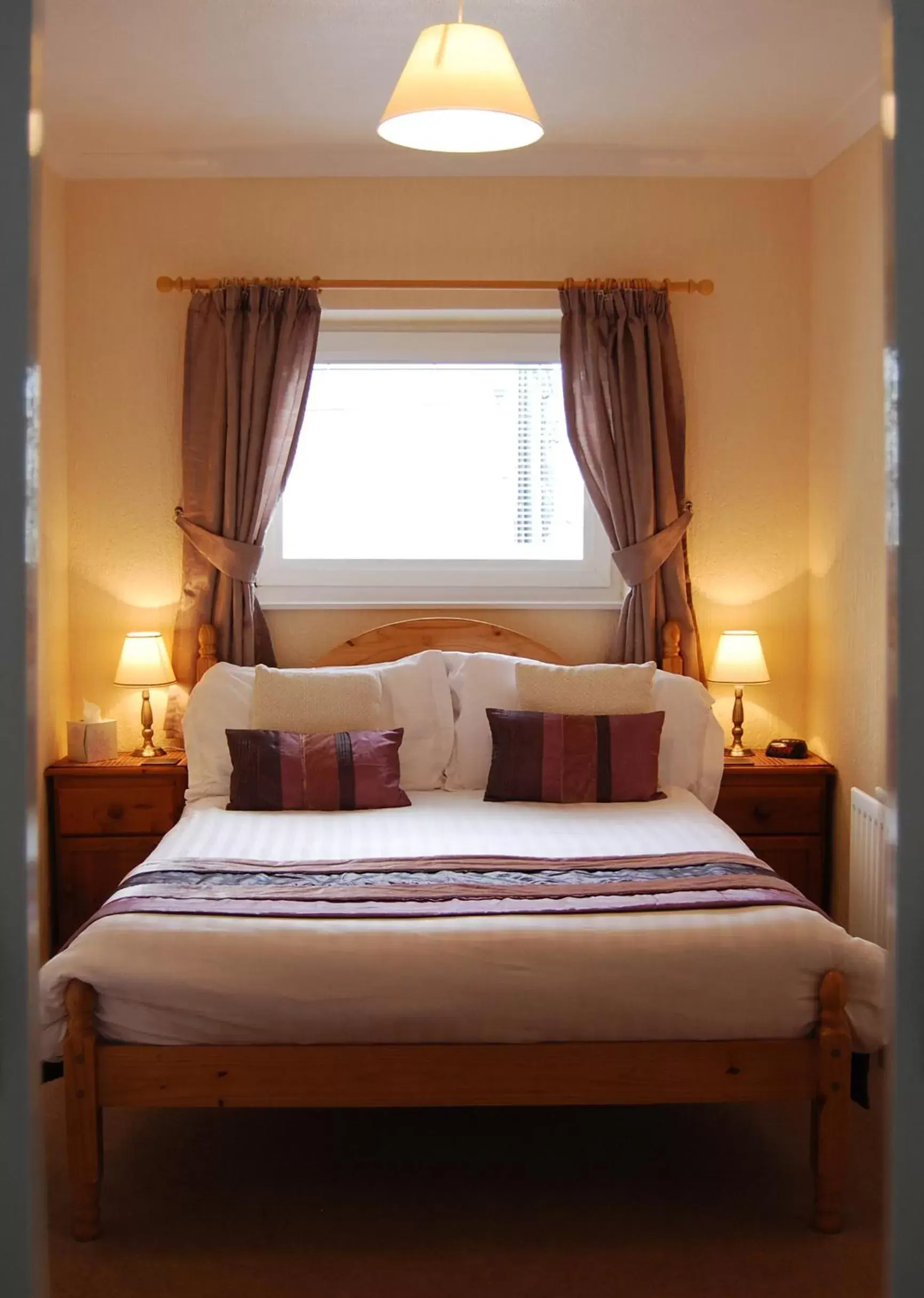 Bed in Beckside Guest House Keswick