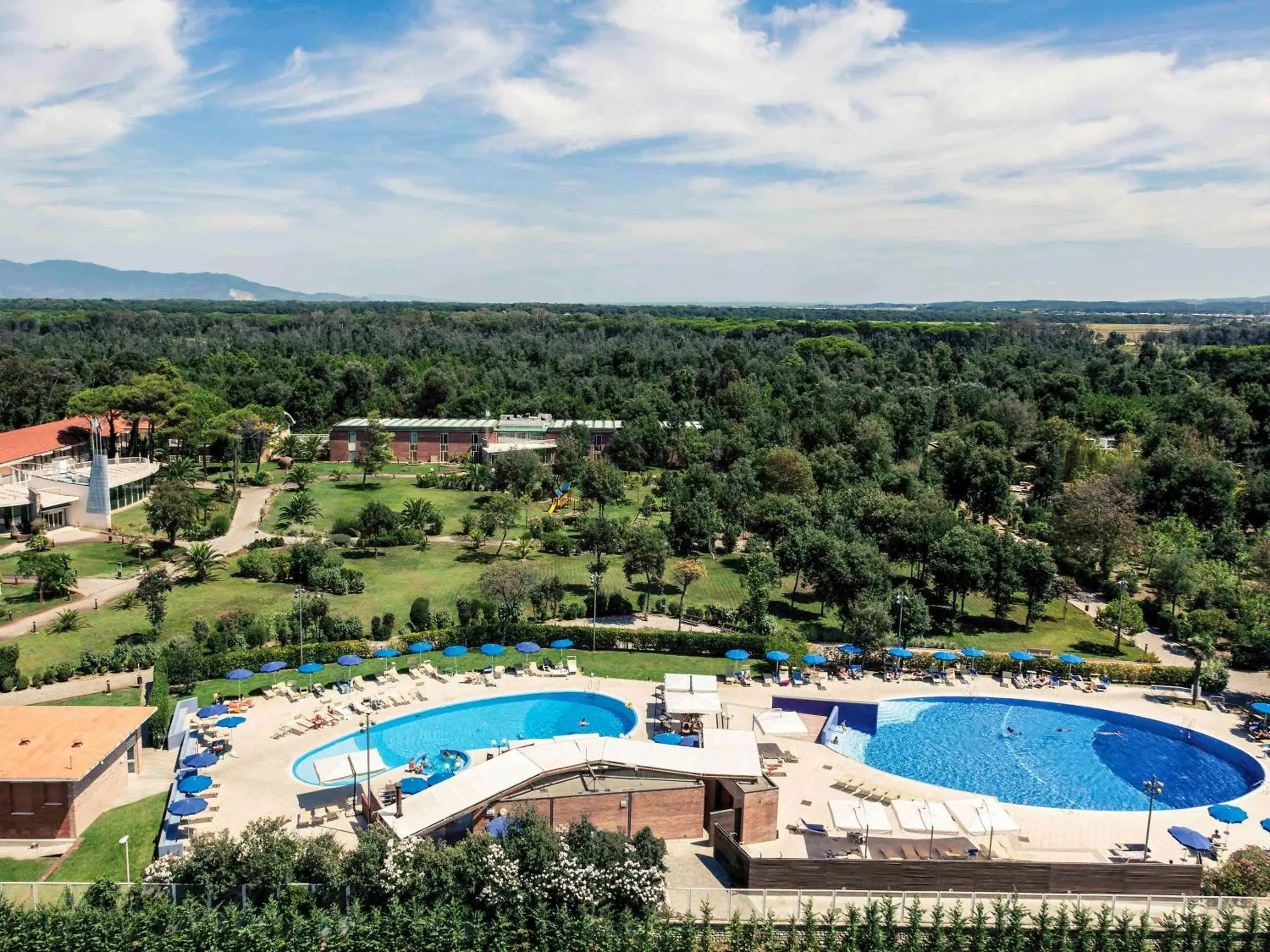 Property building, Pool View in TH Tirrenia - Green Park Resort
