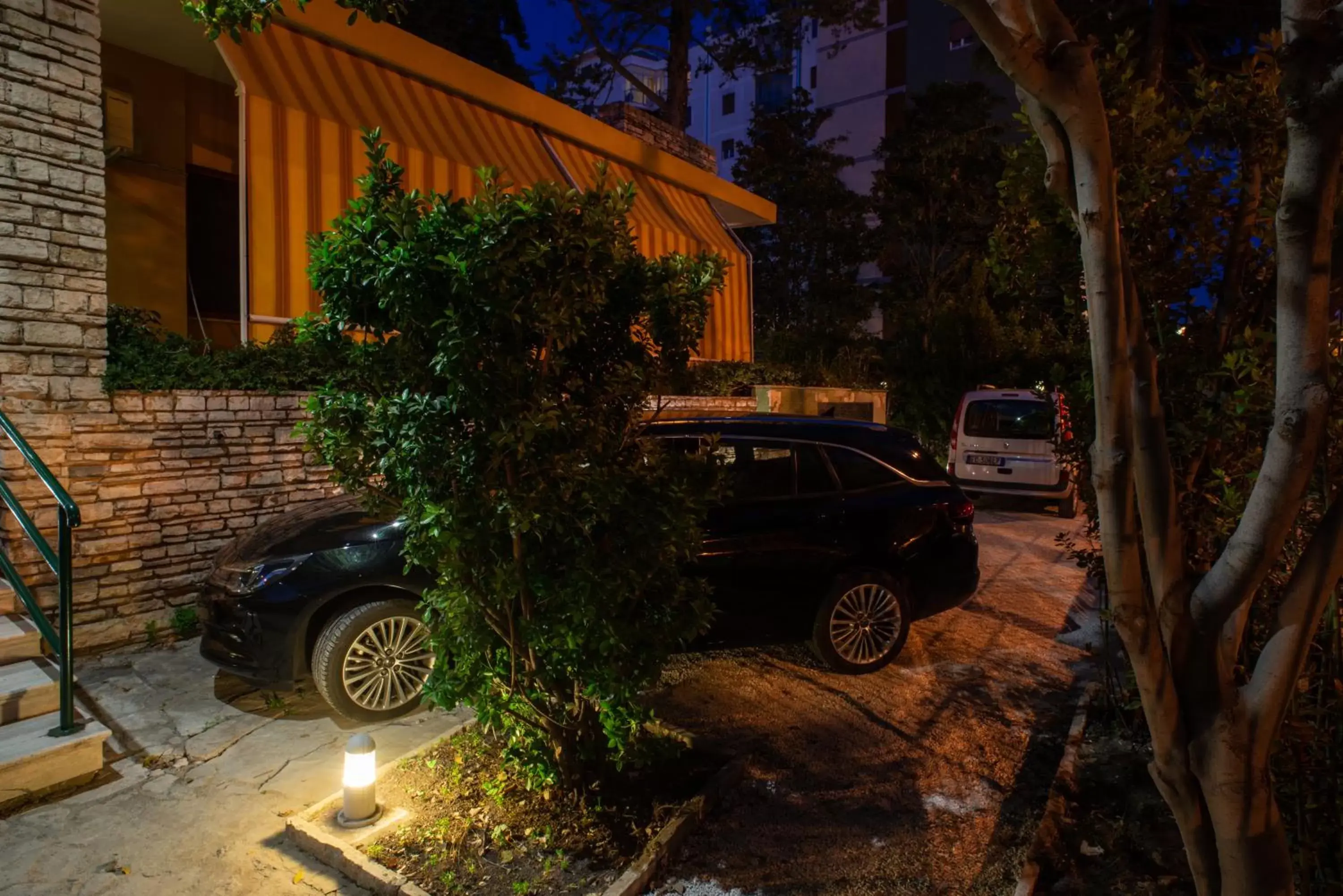 Night in Villa Domus Salento Suites & Rooms con parcheggio privato in loco