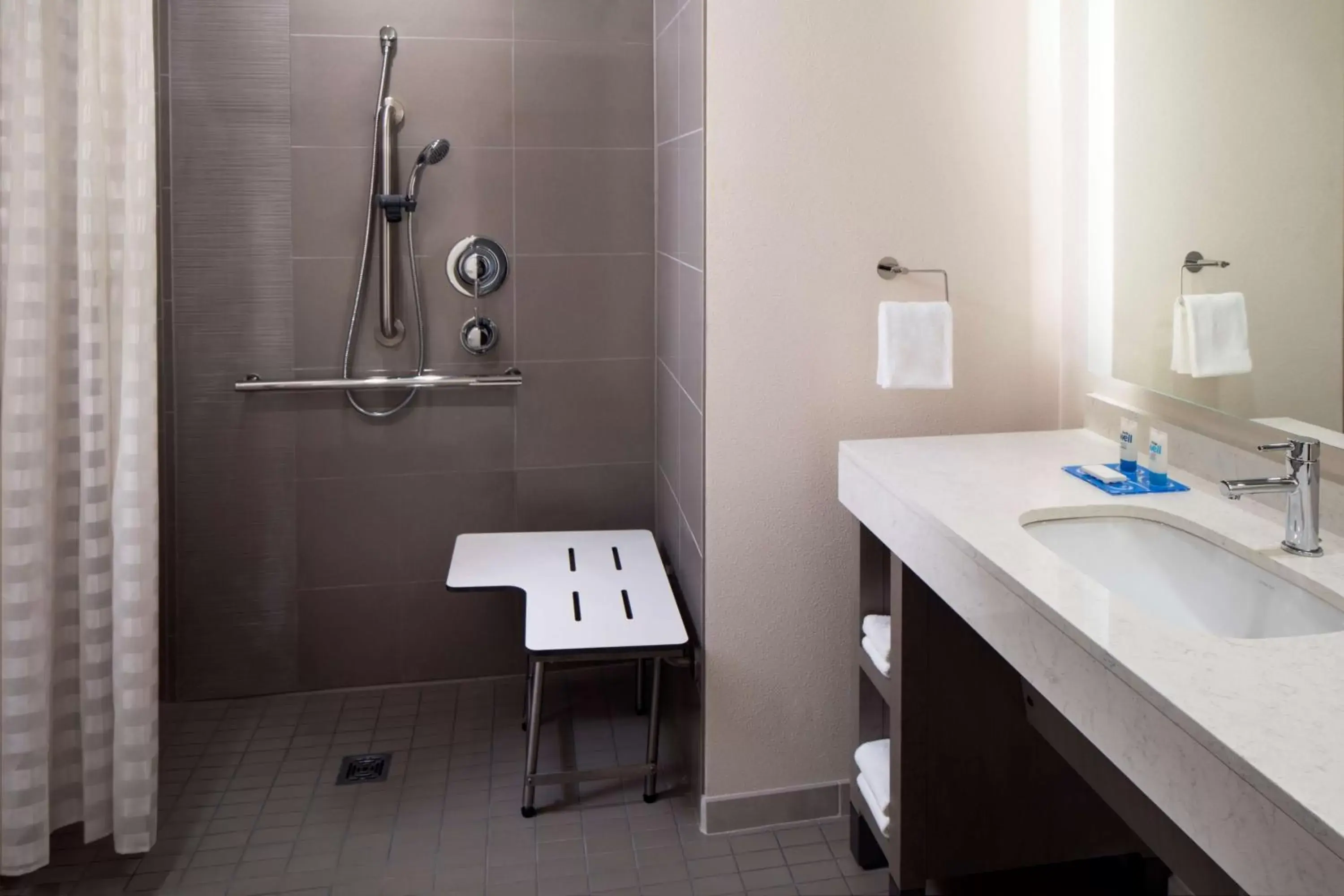 Bathroom in Hyatt House Charleston/Mount Pleasant