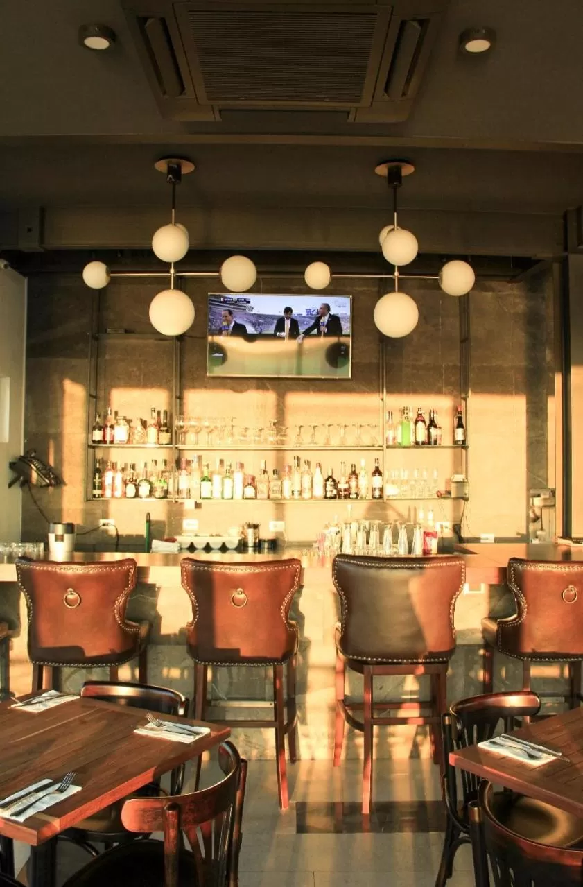 Restaurant/places to eat in Seven Crown La Paz Malecon