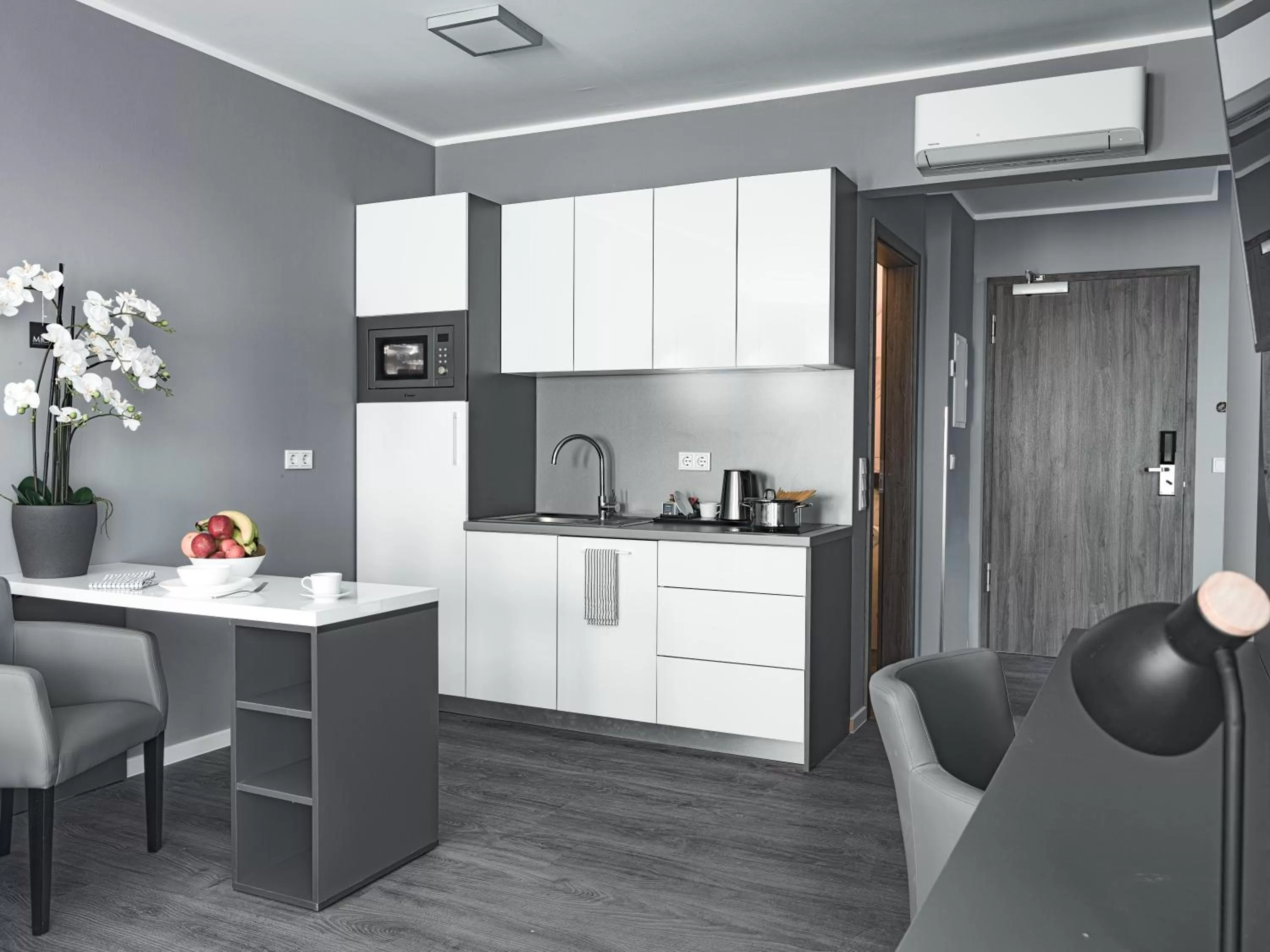 Coffee/tea facilities in THE ROOMS - Hotel & House