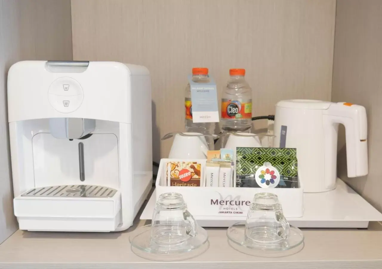 Coffee/tea facilities in Mercure Jakarta Cikini