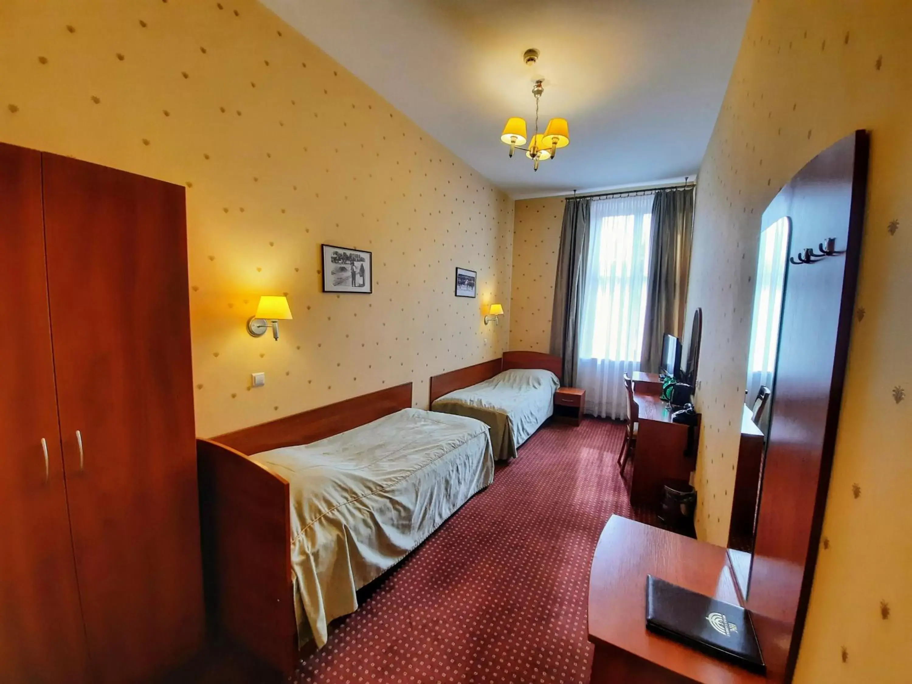 Shower, Bed in Aneks Hotelu Kazimierz
