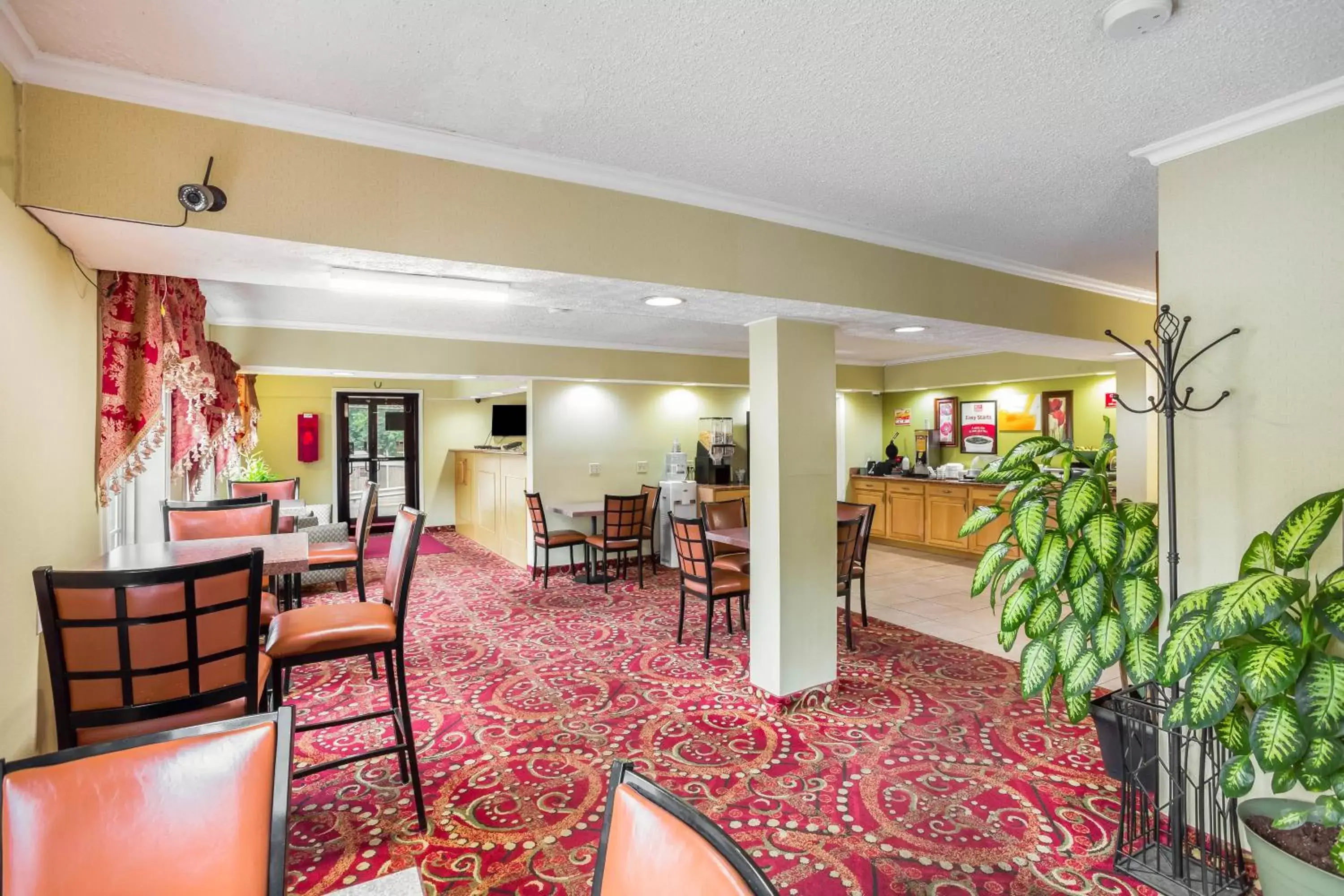 Lobby or reception in Econo Lodge Huntington - Barboursville University Area