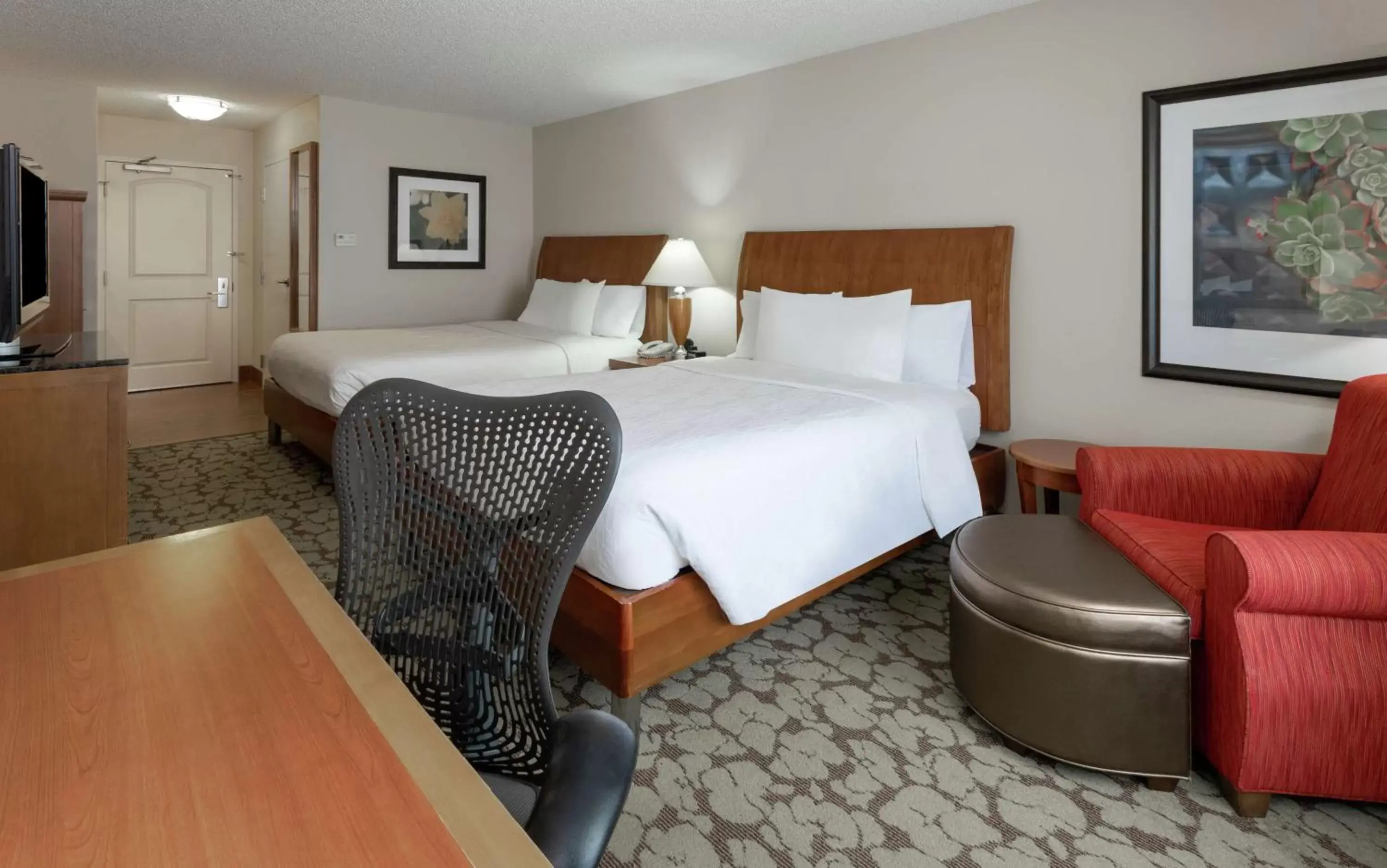 Queen Room with Two Queen Beds in Hilton Garden Inn St. Paul Oakdale Queen Room with Two Queen Beds in Hilton Garden Inn St. Paul Oakdale