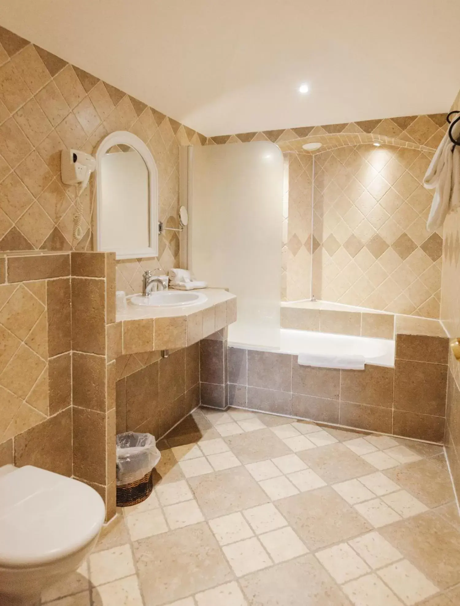 Bathroom in Hotel Restaurant & Spa L'Ostella