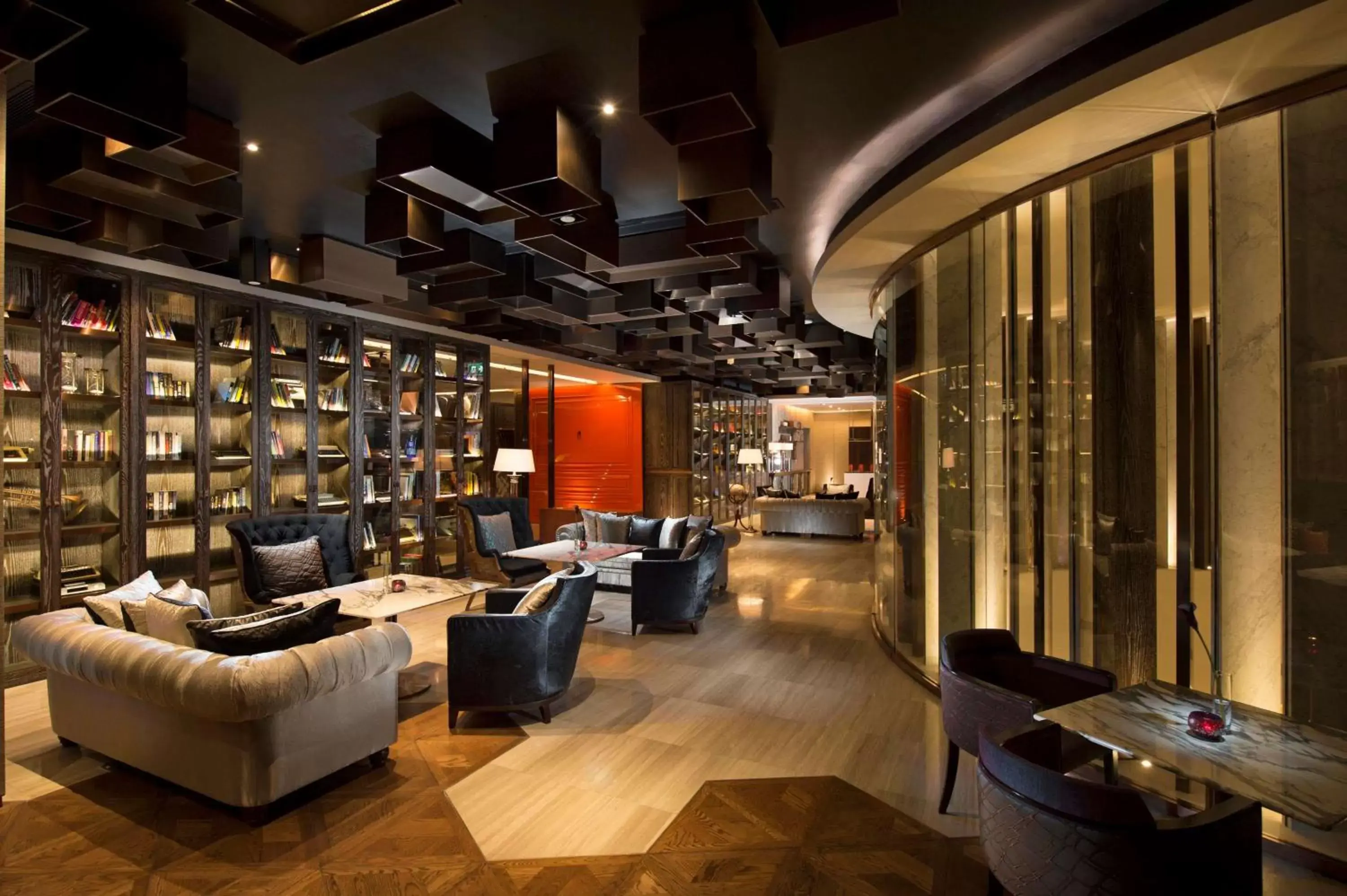 Lobby or reception, Lounge/Bar in Hilton Sukhumvit Bangkok