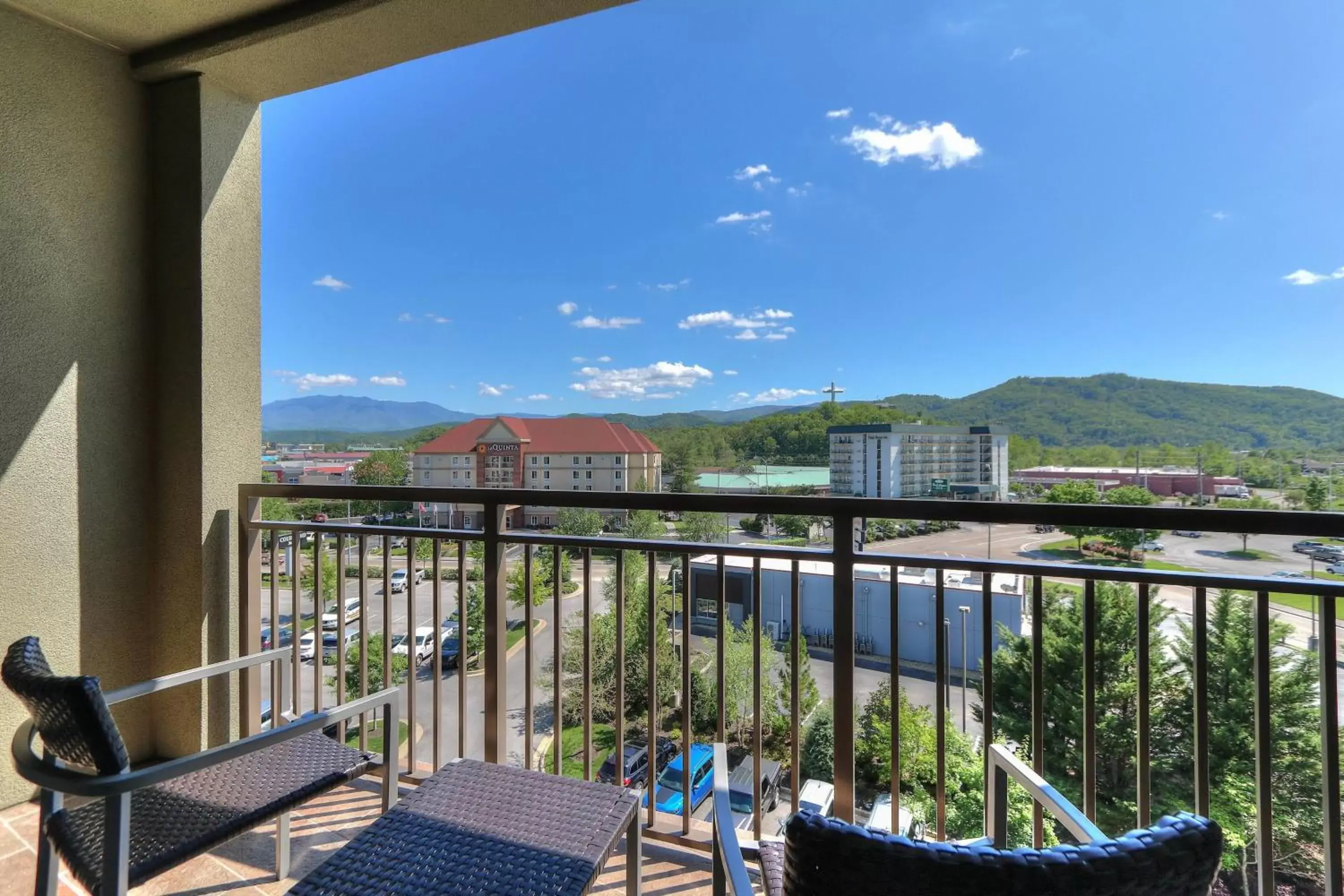 Bedroom, Balcony/Terrace in Courtyard by Marriott Pigeon Forge