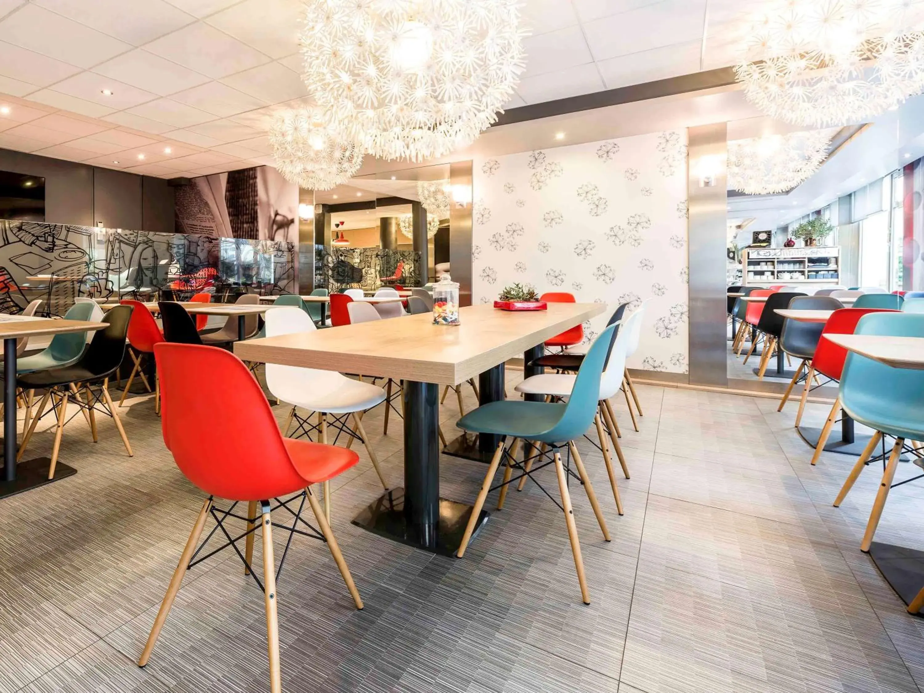 Property building in ibis Paris Vanves Parc des Expositions Property building in ibis Paris Vanves Parc des Expositions