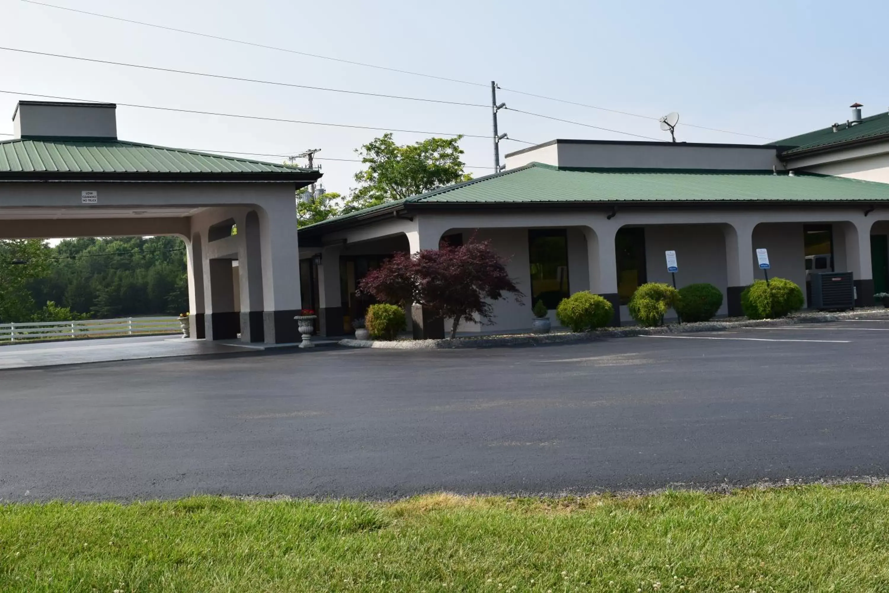 Property Building in Quality Inn Dandridge