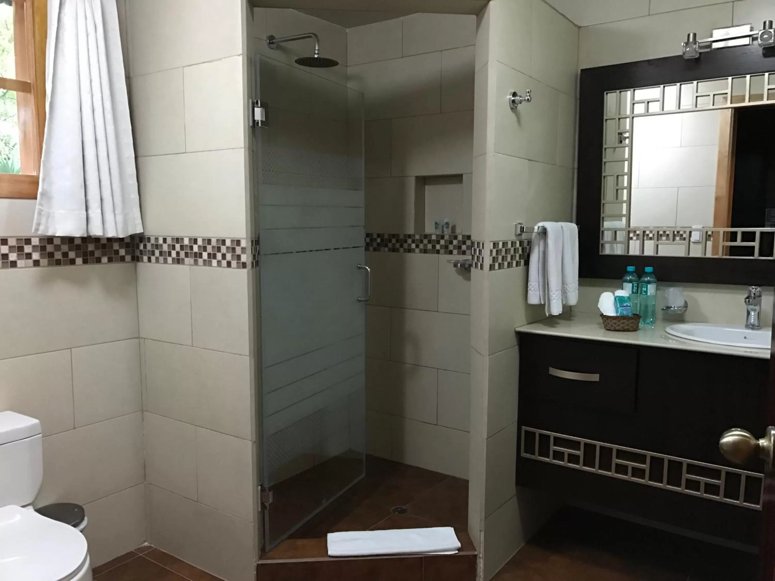 Bathroom in Puertolago Country Inn & Resort