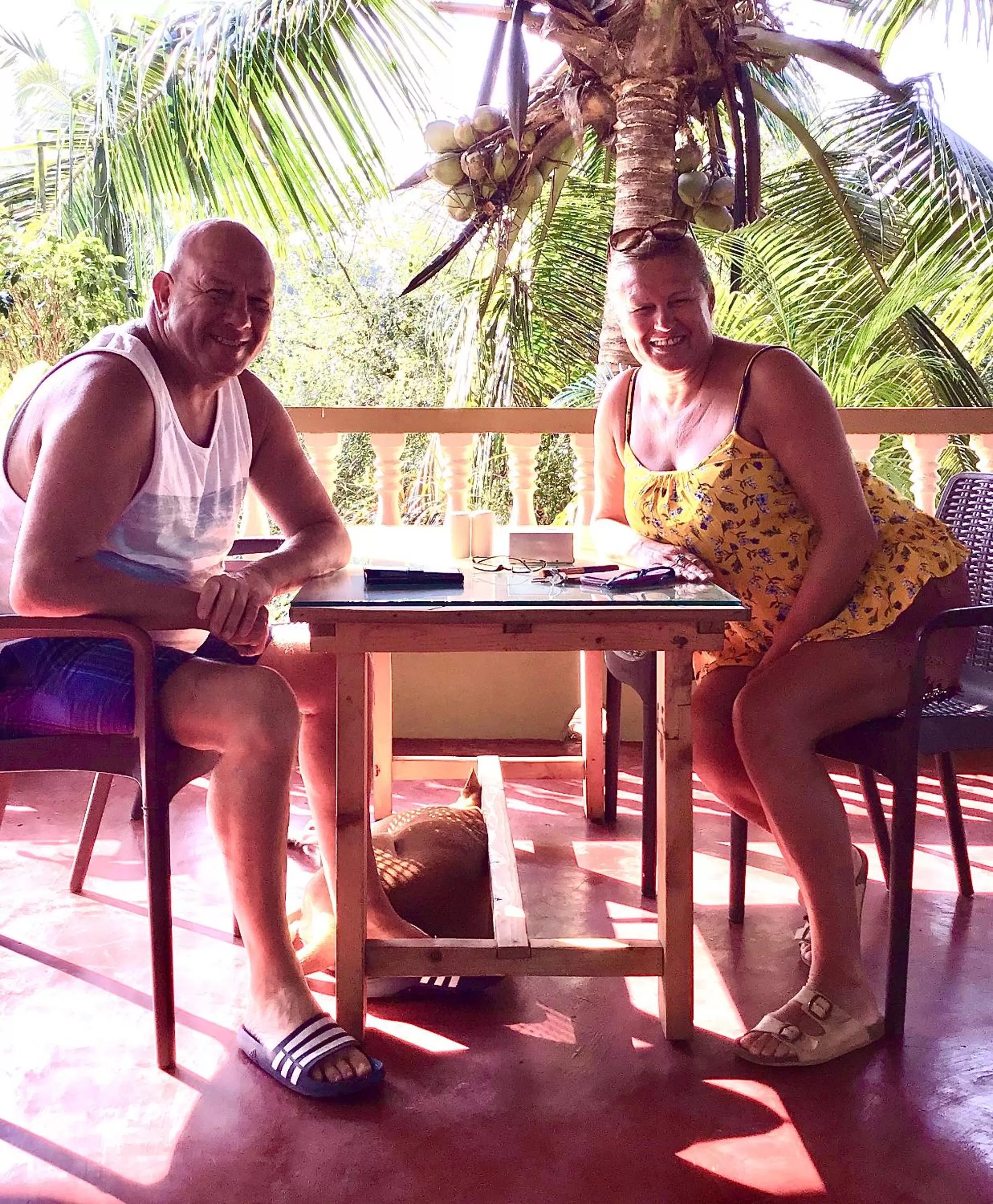 Restaurant/places to eat in LaligurasVilla Beachside Escape - 100m to Beach