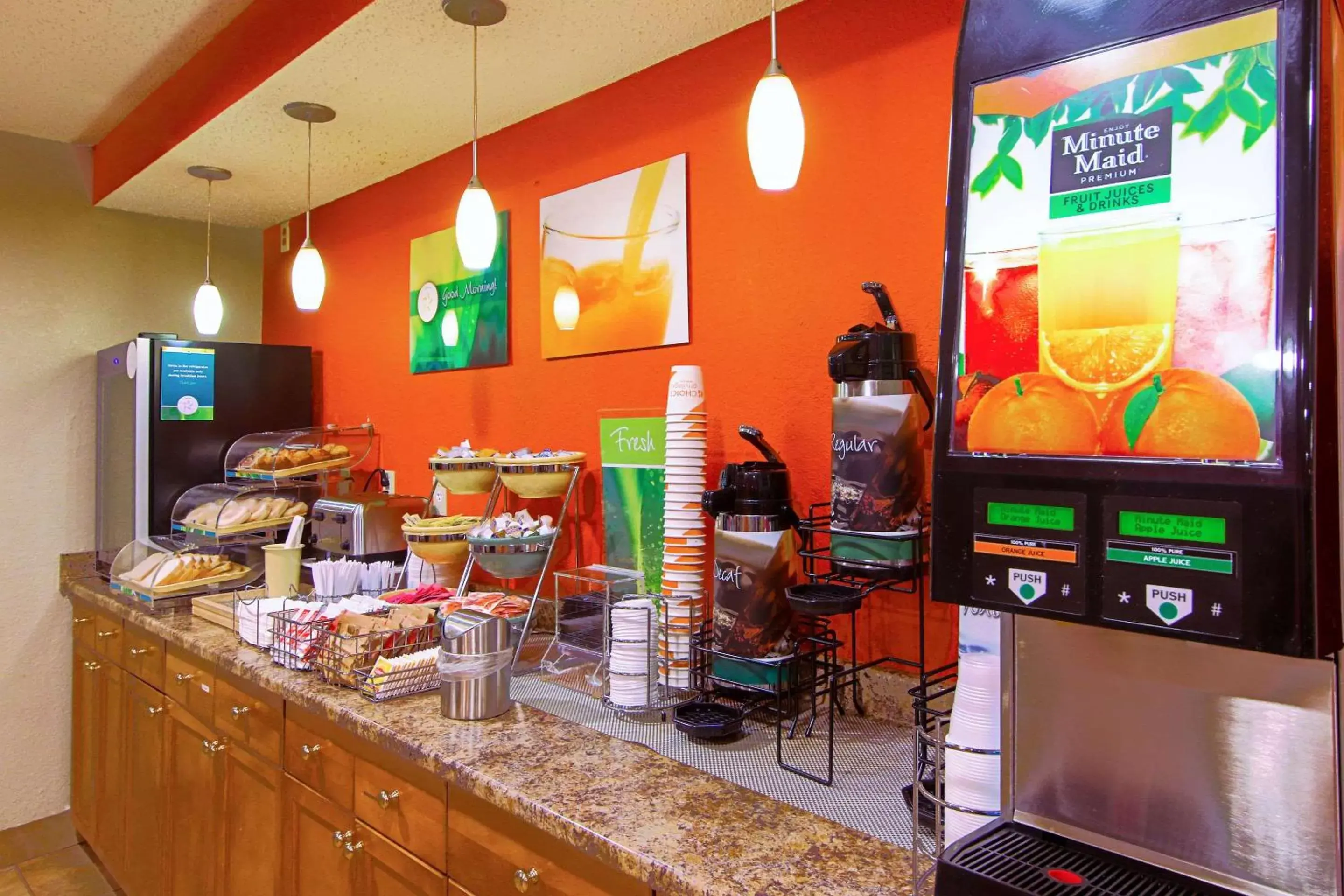 Restaurant/places to eat in Quality Inn Plainfield I-395 Restaurant/places to eat in Quality Inn Plainfield I-395