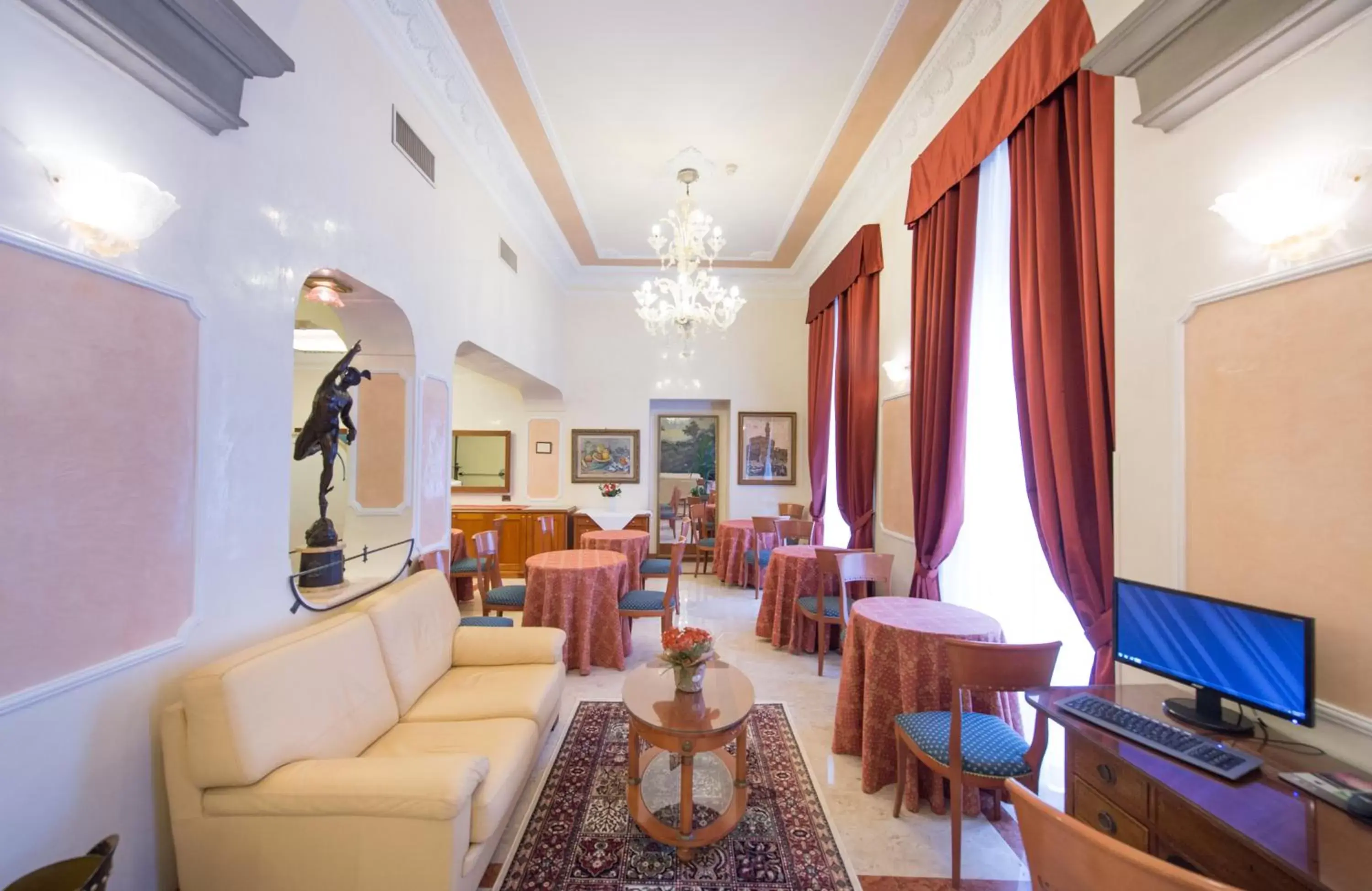 Lobby or reception, Lounge/Bar in Strozzi Palace Hotel