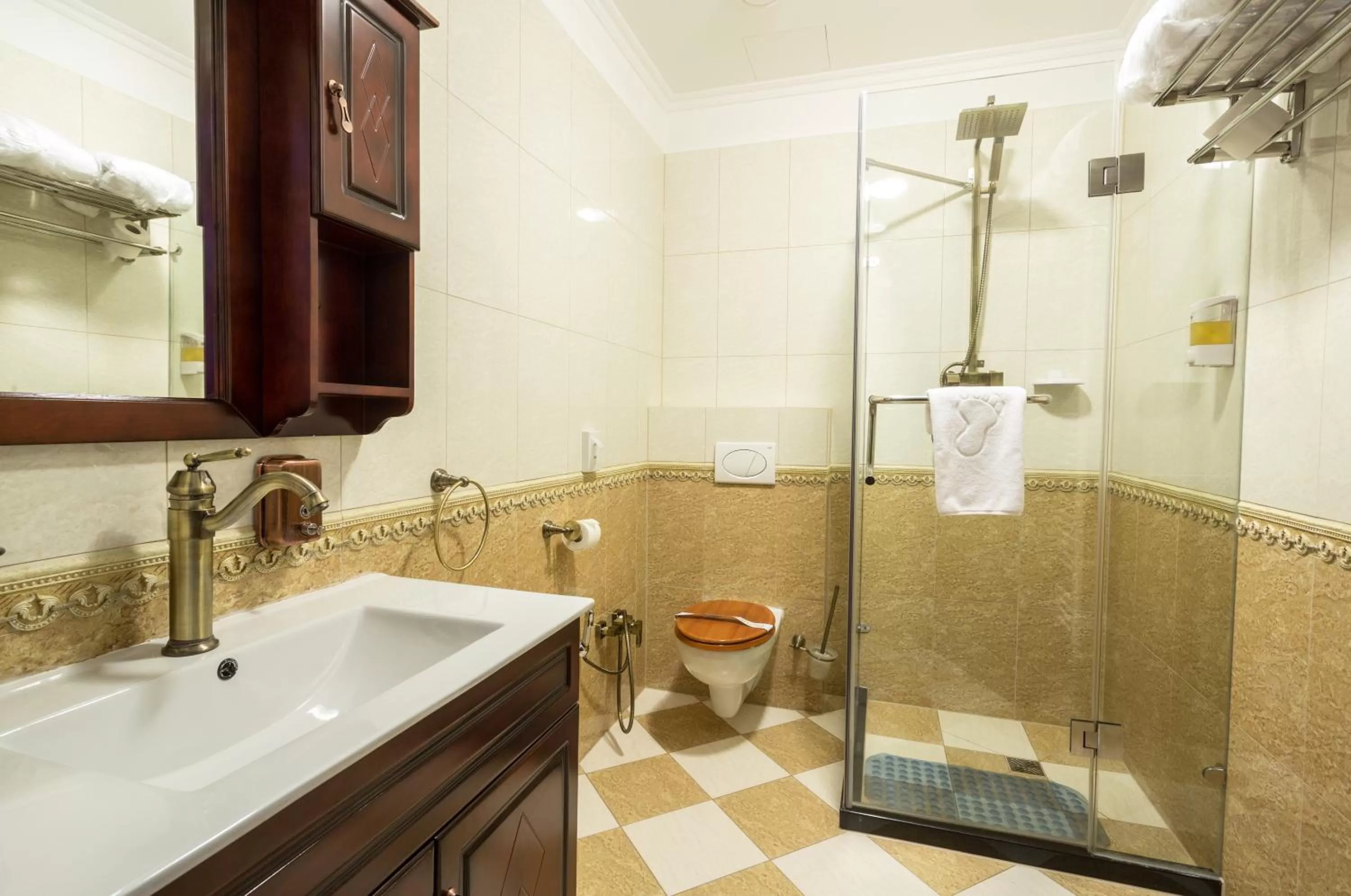 Shower in Zámek Lužec Spa & Wellness Resort