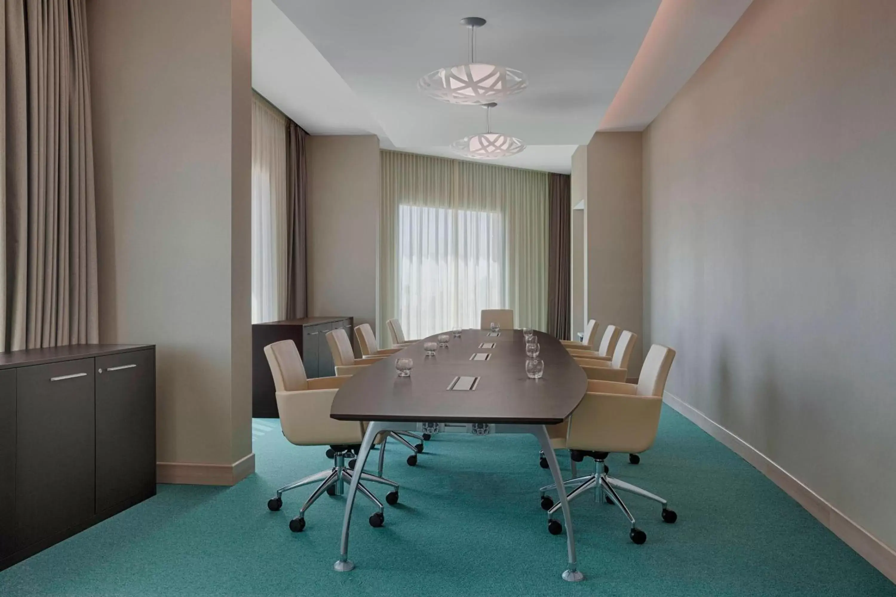 Meeting/conference room in Four Points by Sheraton Oran