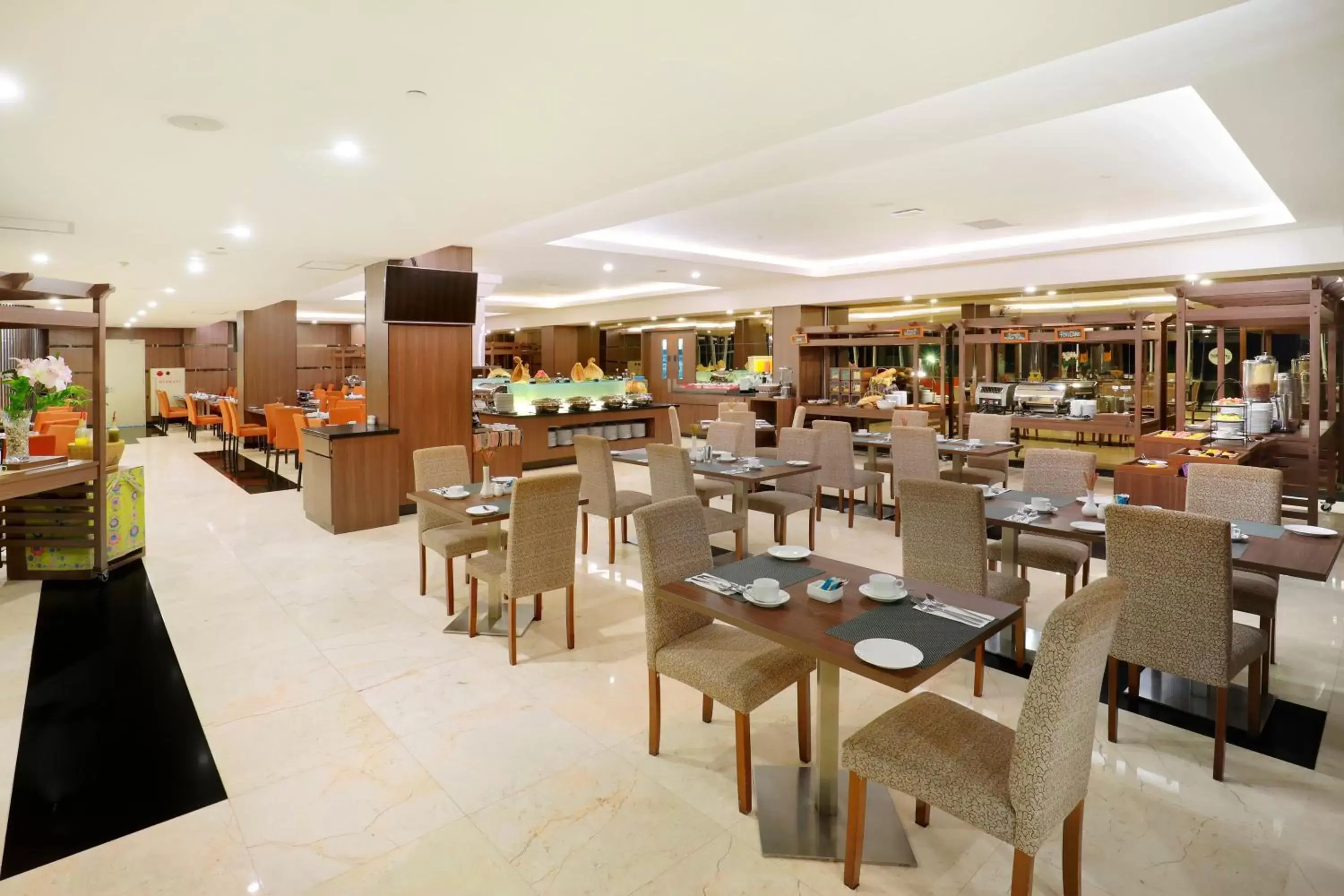 Restaurant/Places to Eat in ASTON Kupang Hotel & Convention Center