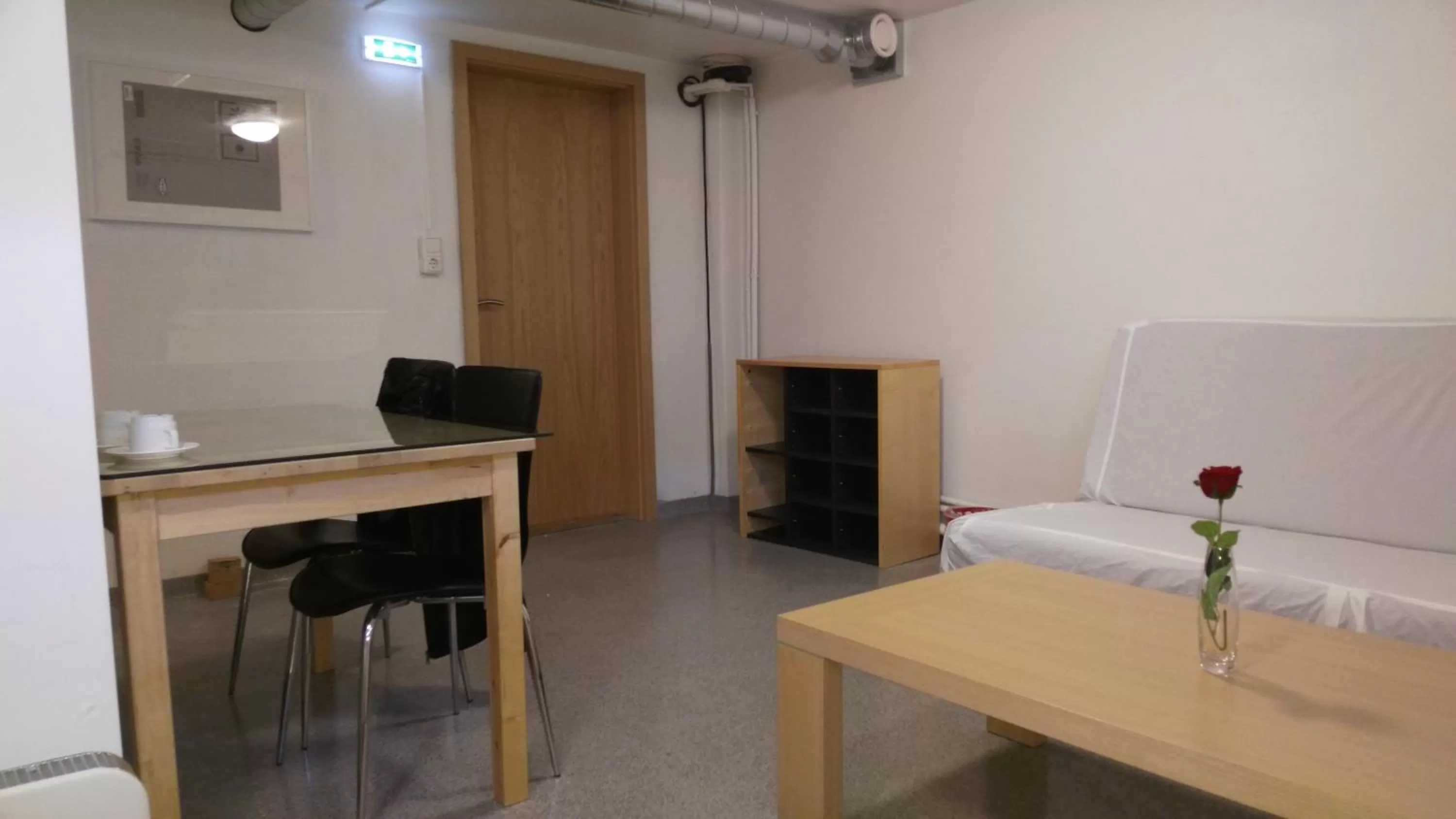 TV and multimedia in 100 Iceland Hotel