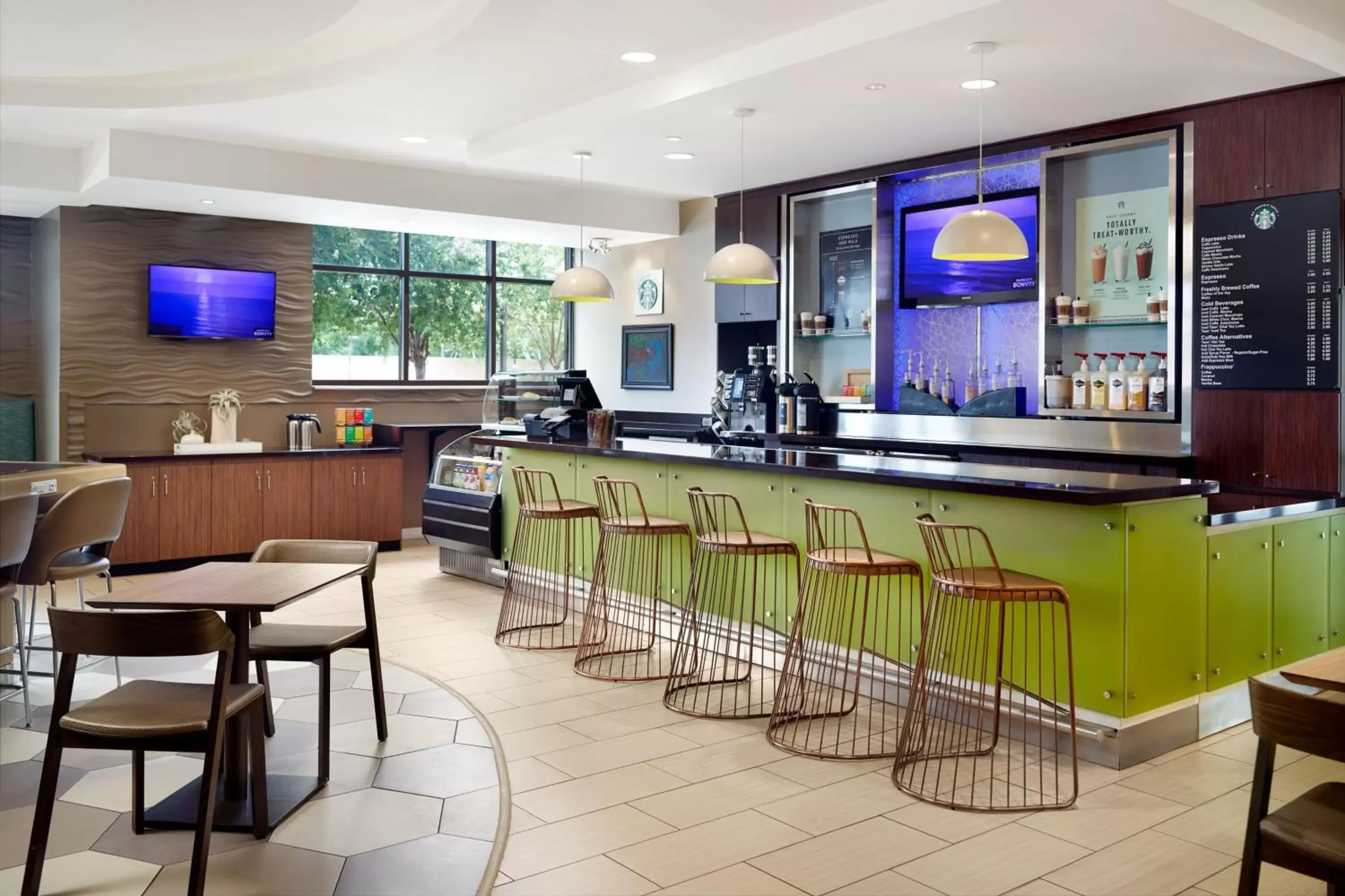 Restaurant/places to eat, Lounge/Bar in Fairfield Inn Suites by Marriott Orlando At SeaWorld