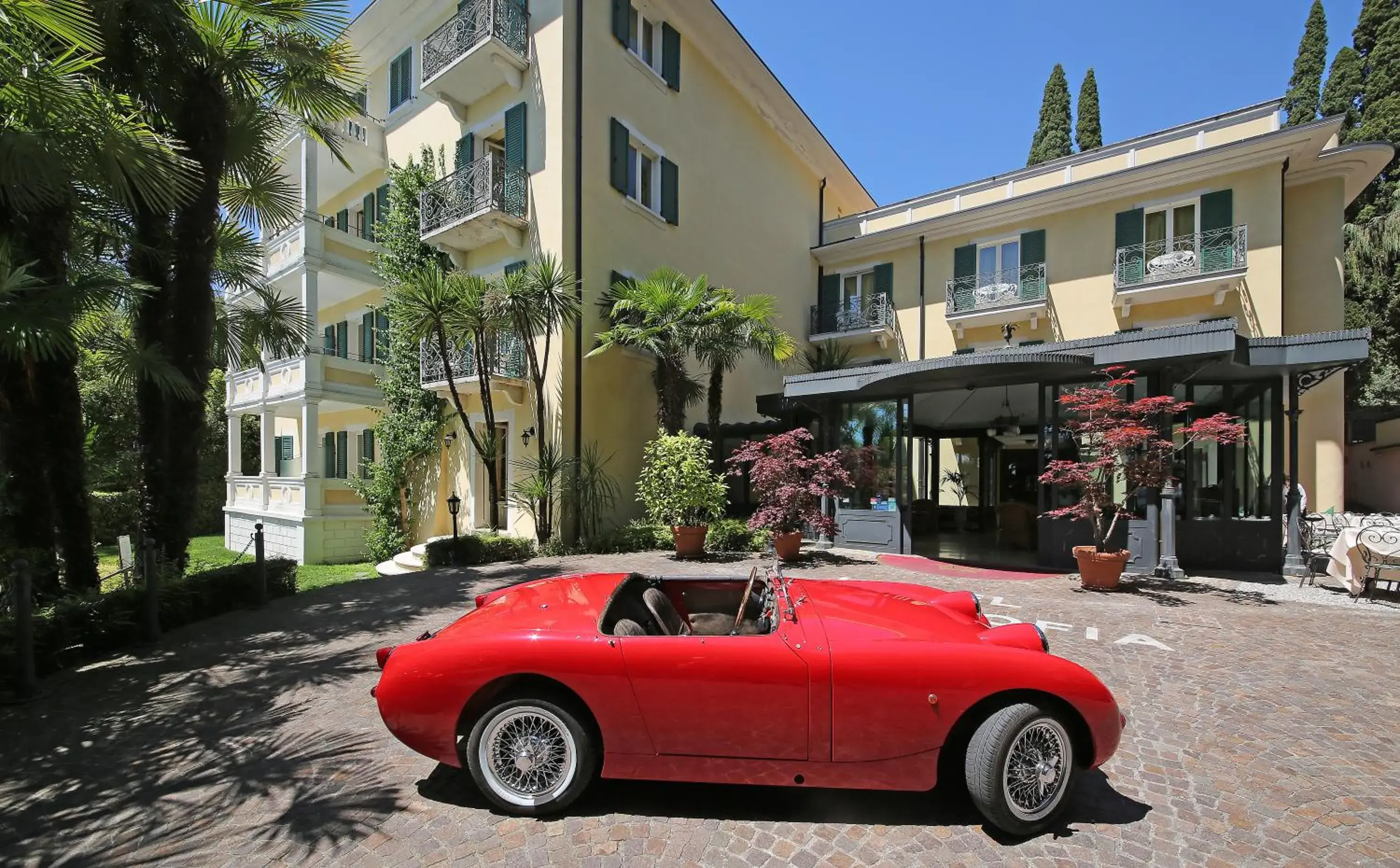 Facade/entrance in Villa Sofia Hotel Facade/entrance in Villa Sofia Hotel