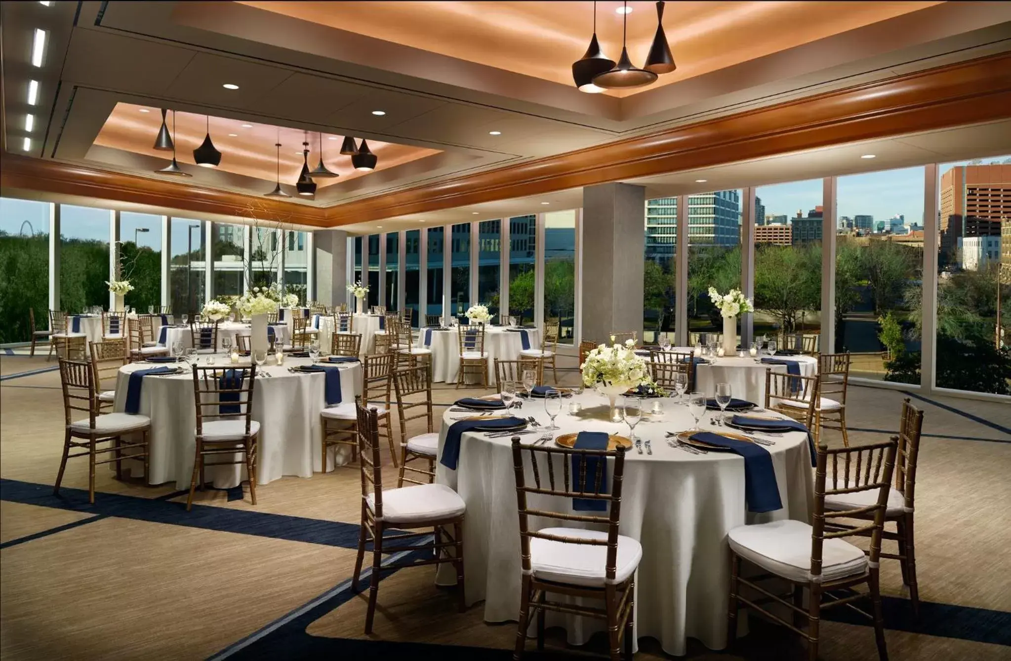 Meeting/conference room, Restaurant/Places to Eat in Omni Dallas Hotel