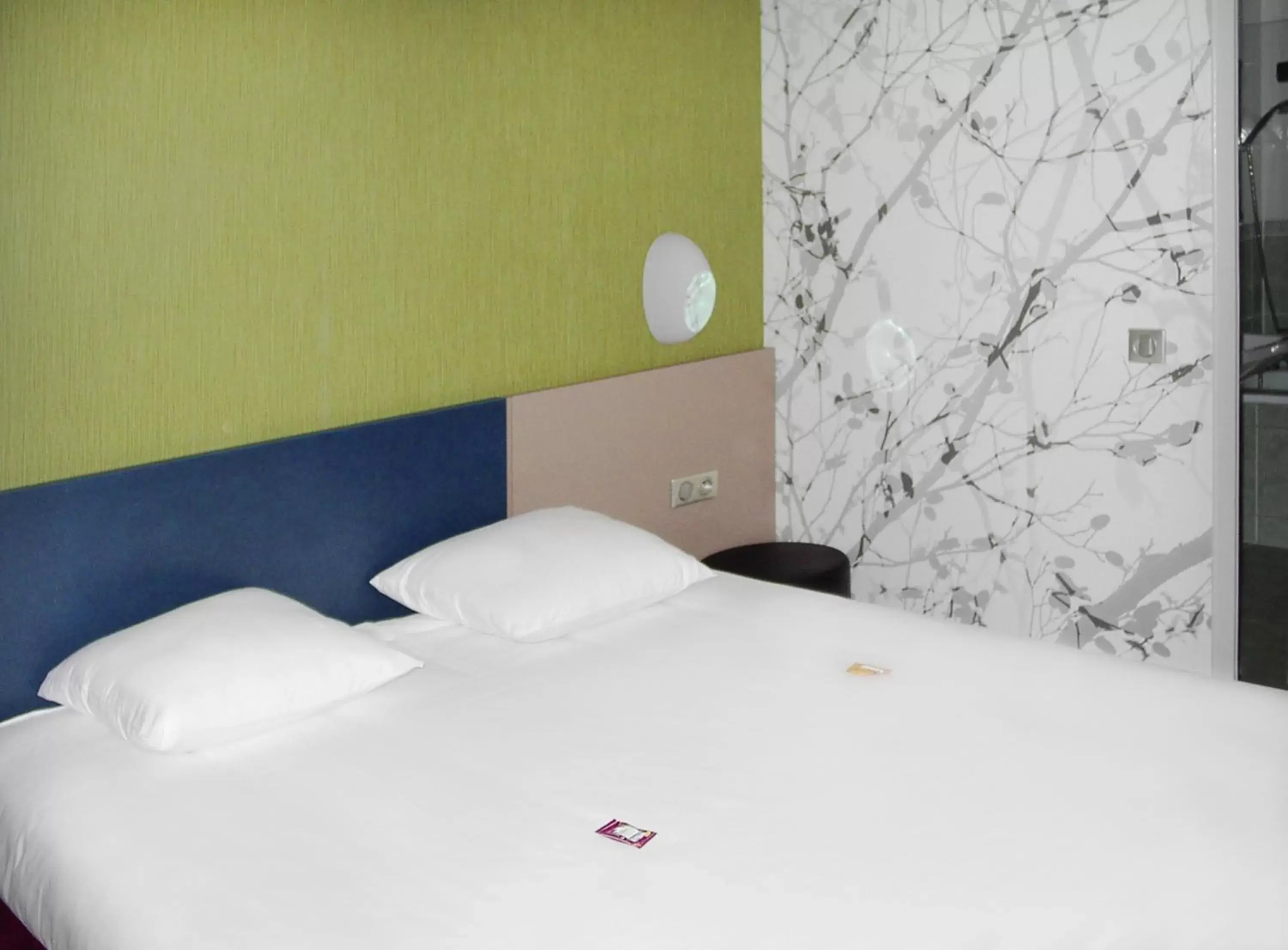 Photo of the whole room, Bed in ibis Styles Périgueux Trélissac