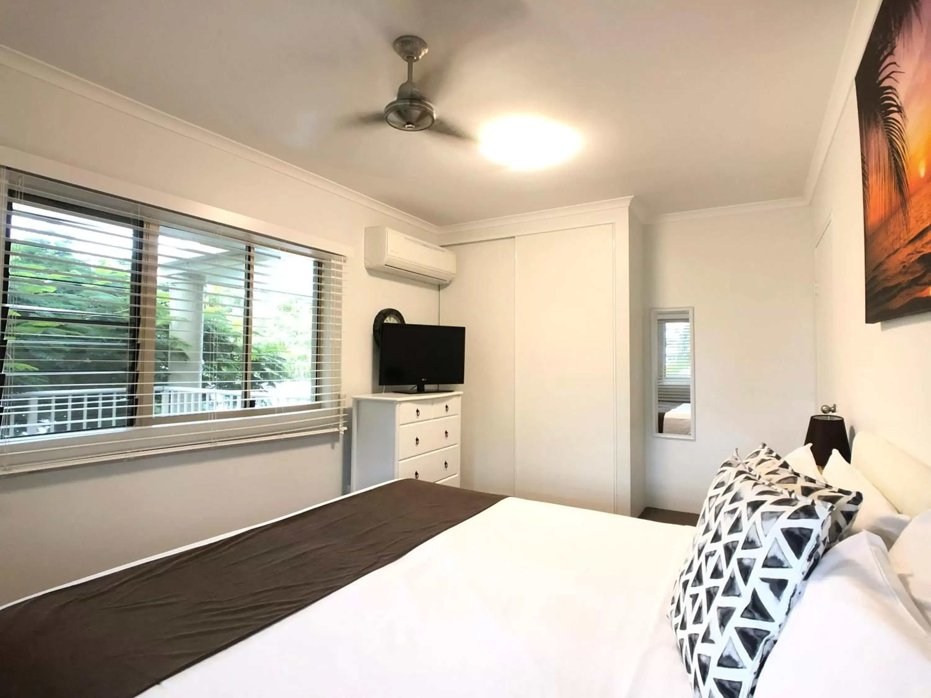 Bedroom in Cairns Beach Resort