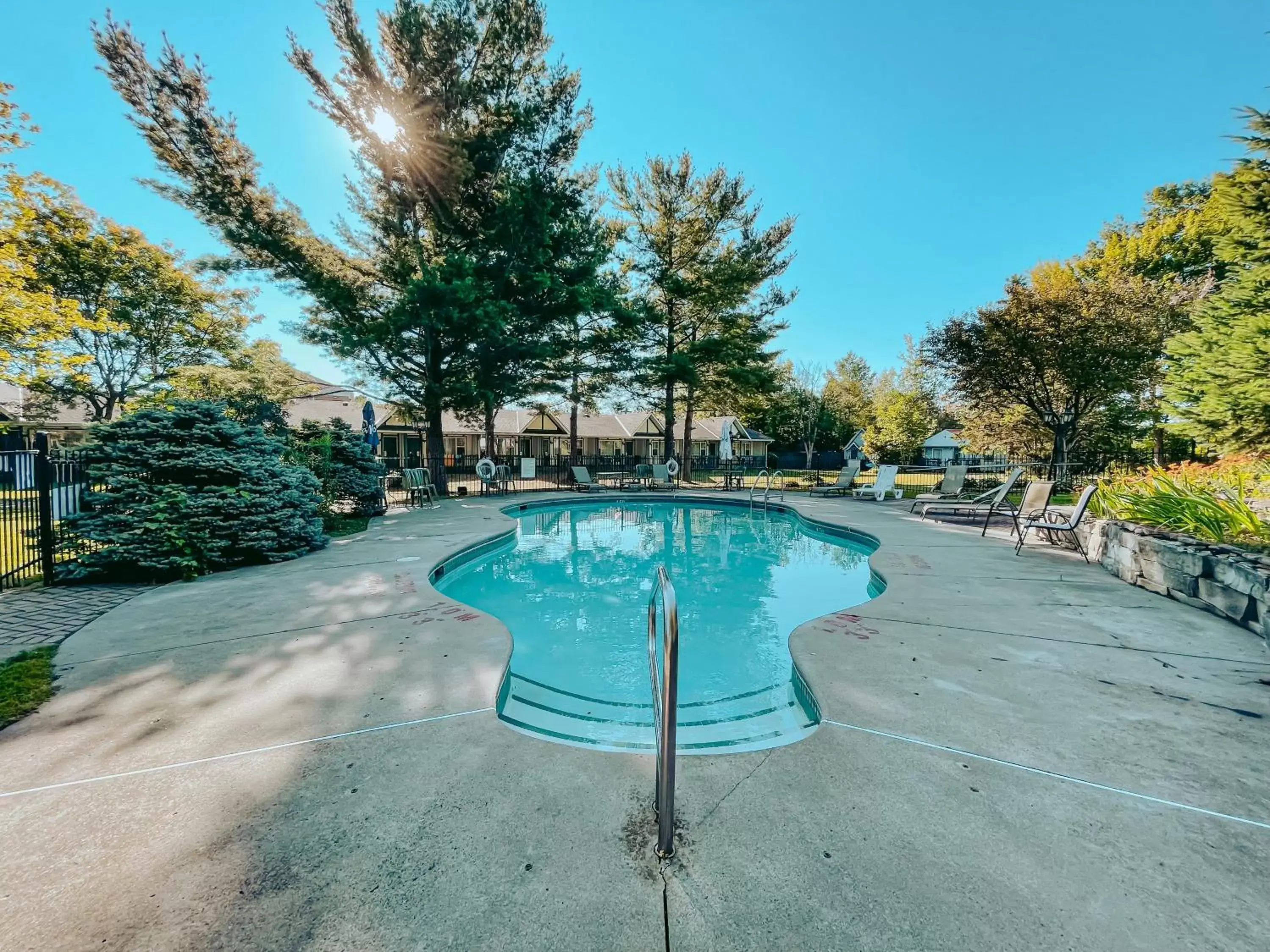 Swimming Pool in Super 8 by Wyndham Gananoque - Country Squire Resort