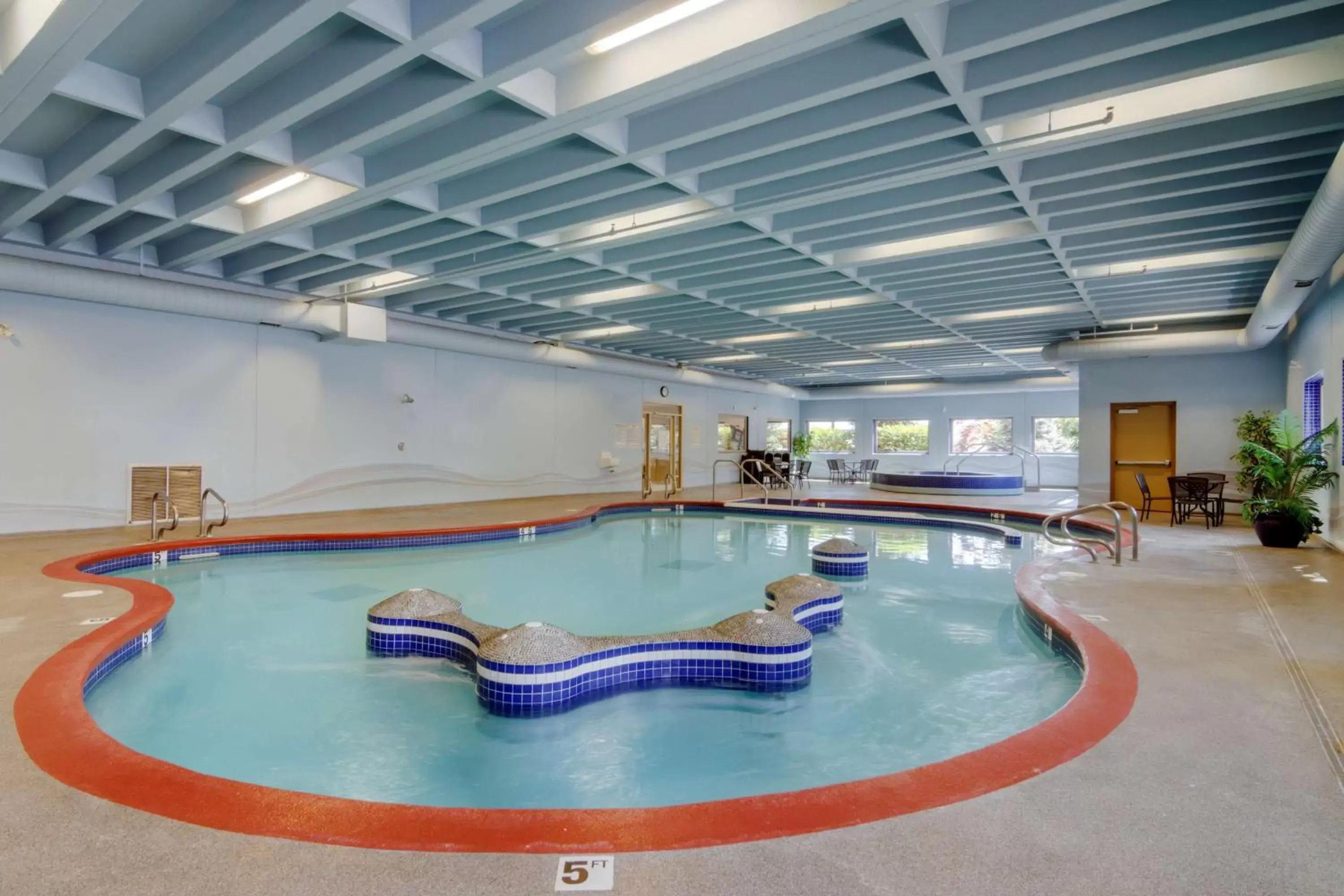 Pool view, Swimming Pool in Best Western Plus Kamloops Hotel